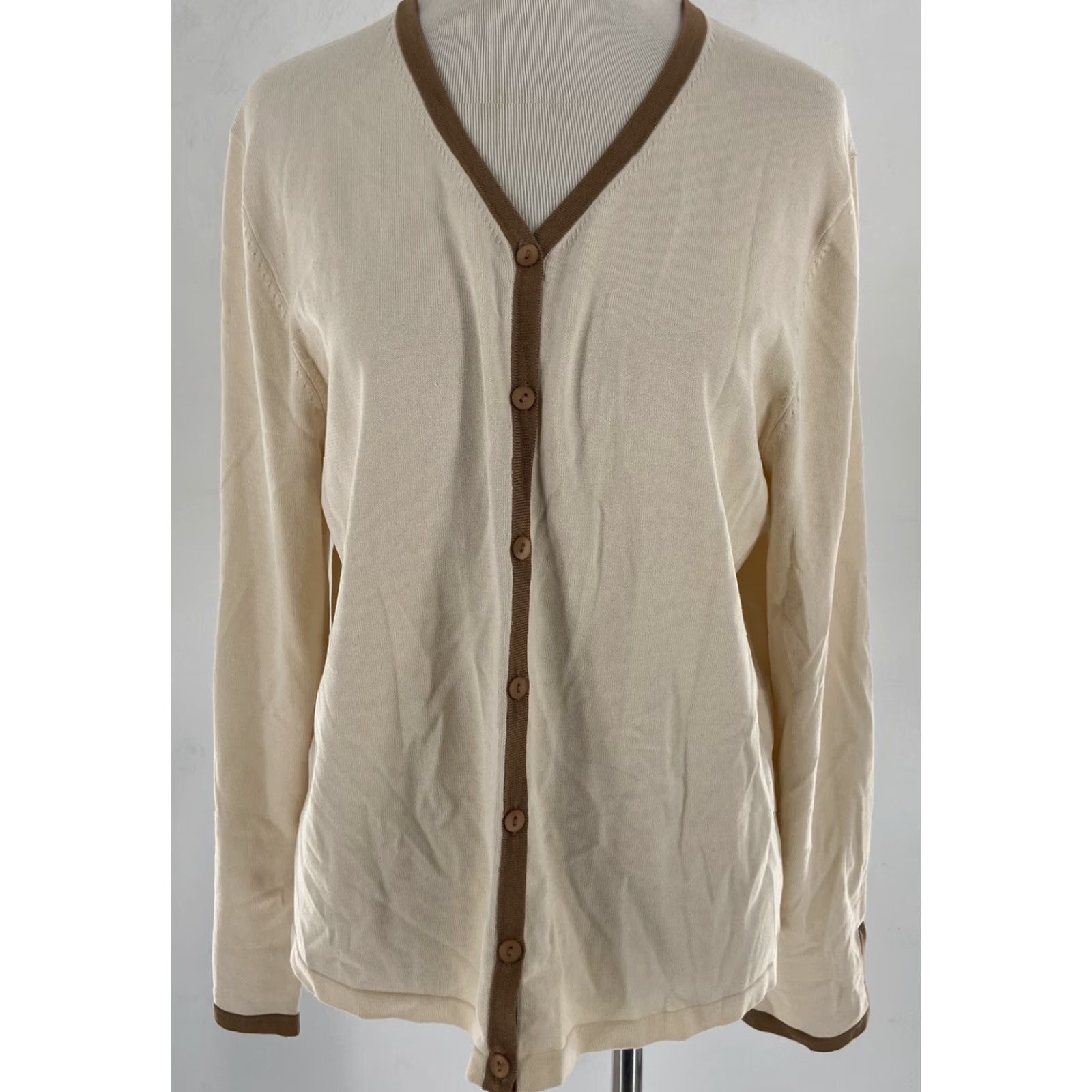 Pendleton Pendleton Womens Sweater Shirt Set M Cream Ivory Beige Silk Blend Cardigan 2pc Vintage-None Casual Chic Men/Women? Actually no. End: Womens. Size M / US 6-8 / IT 42-44 - 3 Thumbnail