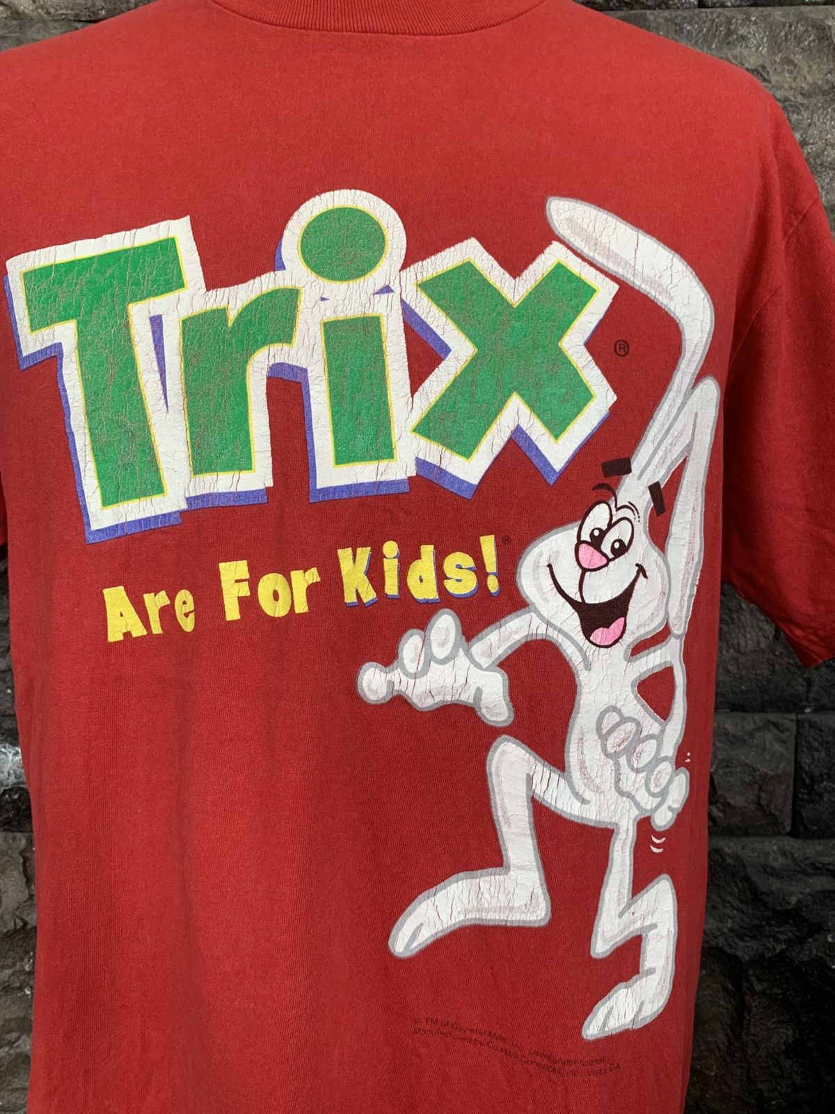 Vintage Vintage 90s Trix Rabbit Cereal Promo T Shirt Size US L / EU 52-54 / 3 - 2 Thumbnail