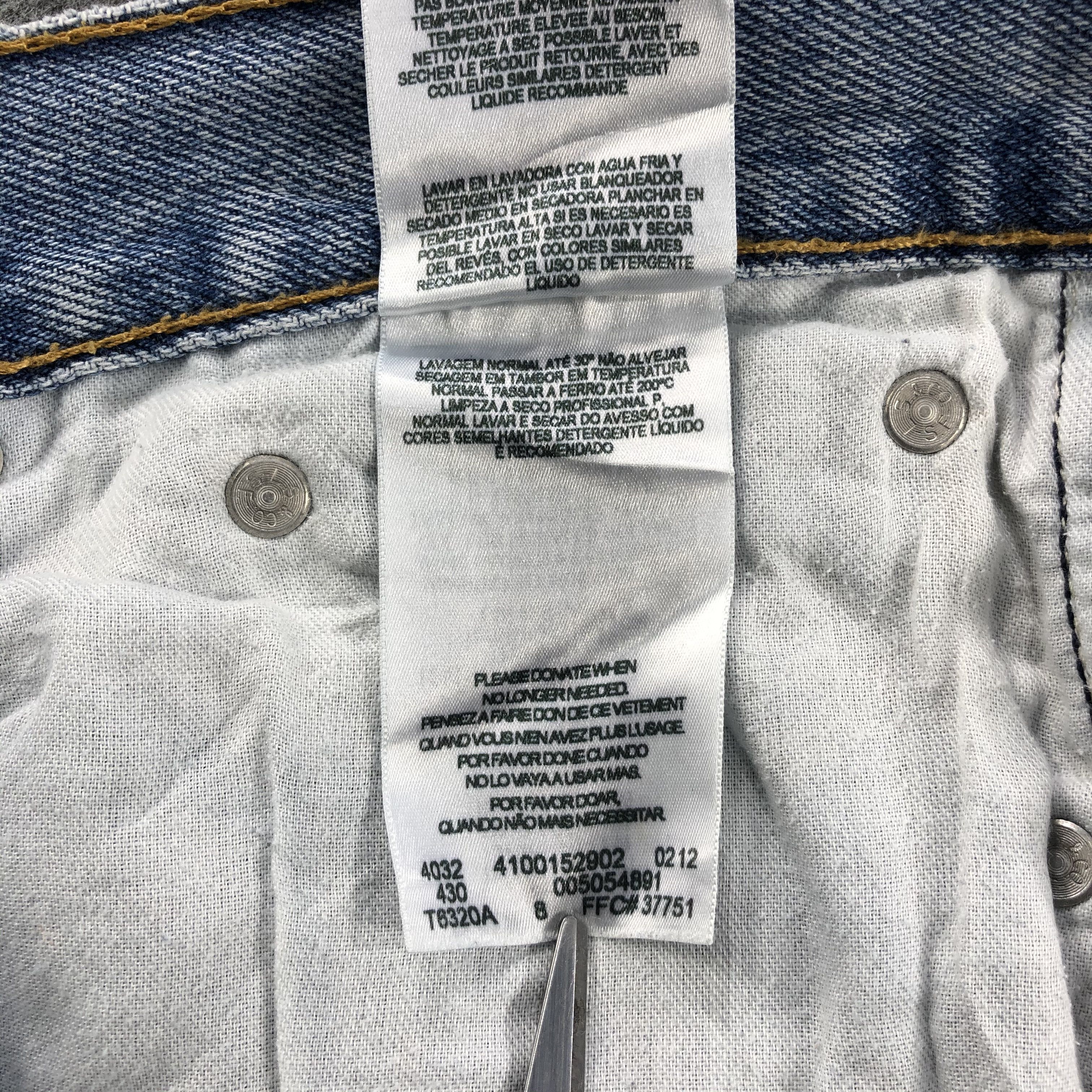 Levi's Vintage Light Wash Levis 505 Jeans-J1536 Size US 33 - 12 Thumbnail