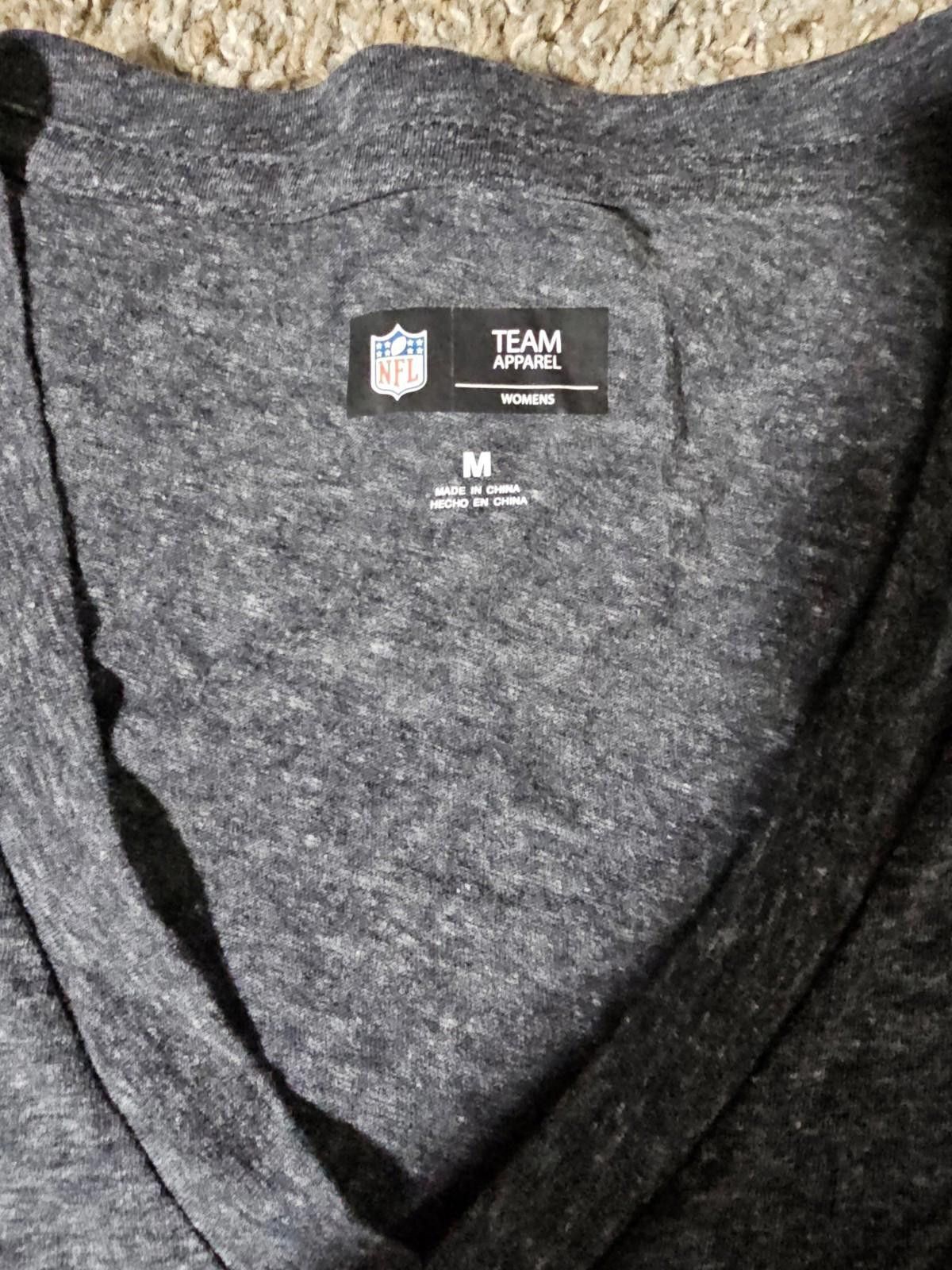 G-III NWT Carolina Panthers NFL Team Apparel Deep Vneck Shirt M Size ONE SIZE - 3 Thumbnail