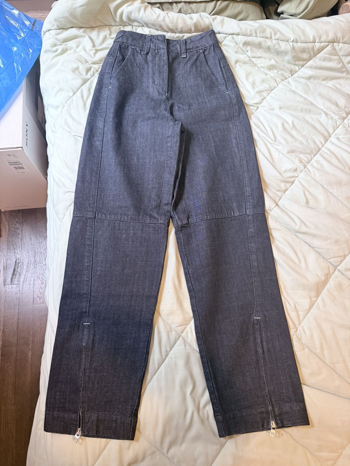 Jacquemus Jacquemus Le Denimes-Cargo Pant in Dark Navy Size 26" / US 2 / IT 38 - 1 Thumbnail