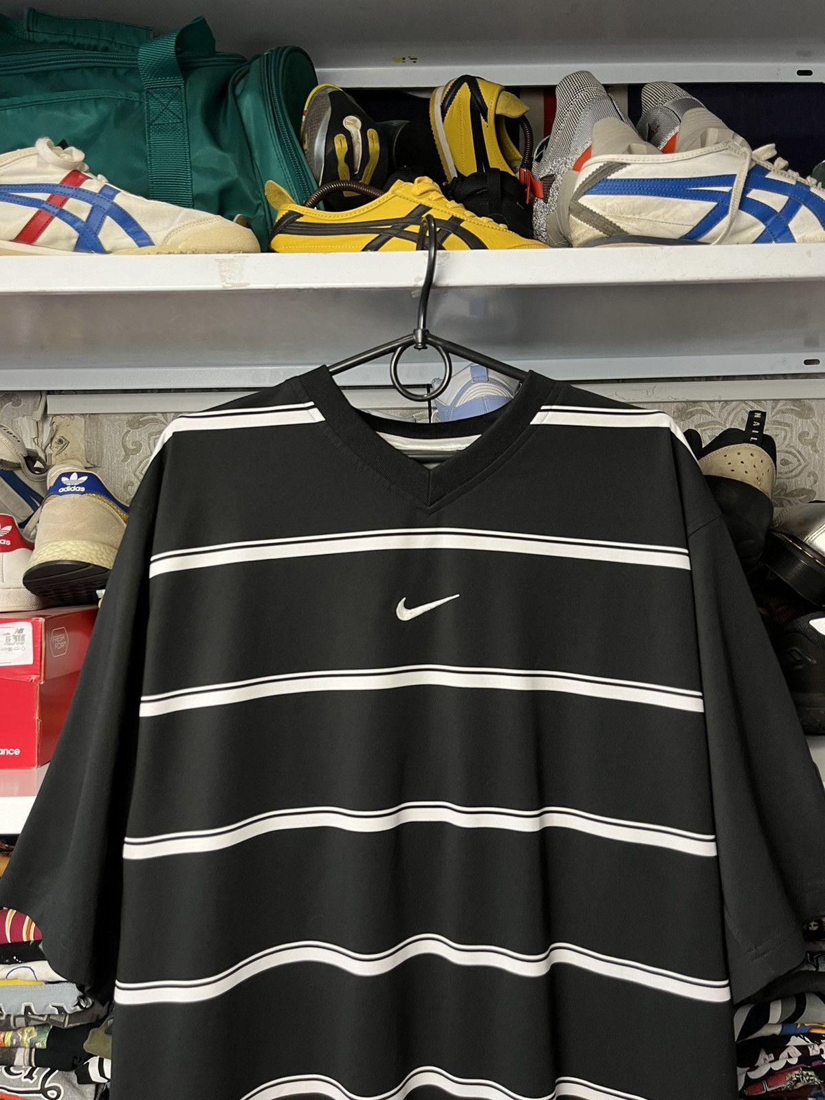 Nike Mens Vintage Nike T-Shirt centre swoosh Rare Size US XL / EU 56 / 4 - 2 Thumbnail