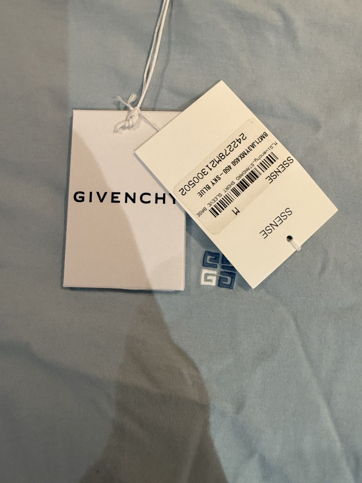 Givenchy Givenchy T-shirt Sz M Size US M / EU 48-50 / 2 - 2 Thumbnail