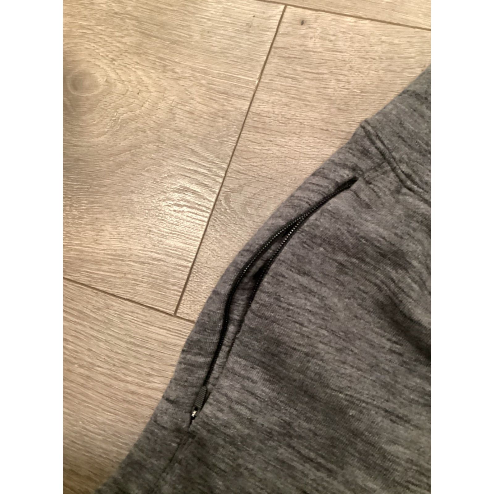 Lululemon Lululemon Sweatpants Women Size 10 Heathered Gray Front Pockets Activewear Jogger Pants, Regular Fit, Gym & Training Size 32" / US 10 / IT 46 - 6 Thumbnail