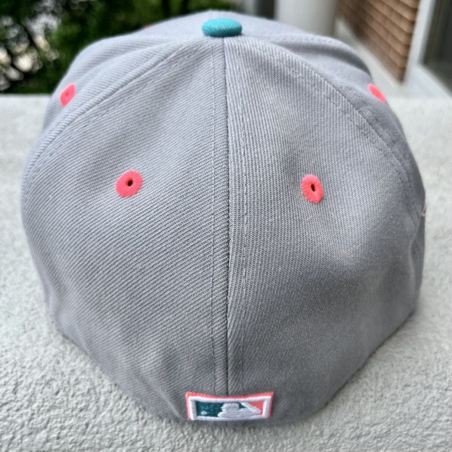 New Era Atlanta Braves 2000 ASG Patch Pink UV 59FIFTY Hat 7 1/4 Size ONE SIZE - 5 Thumbnail