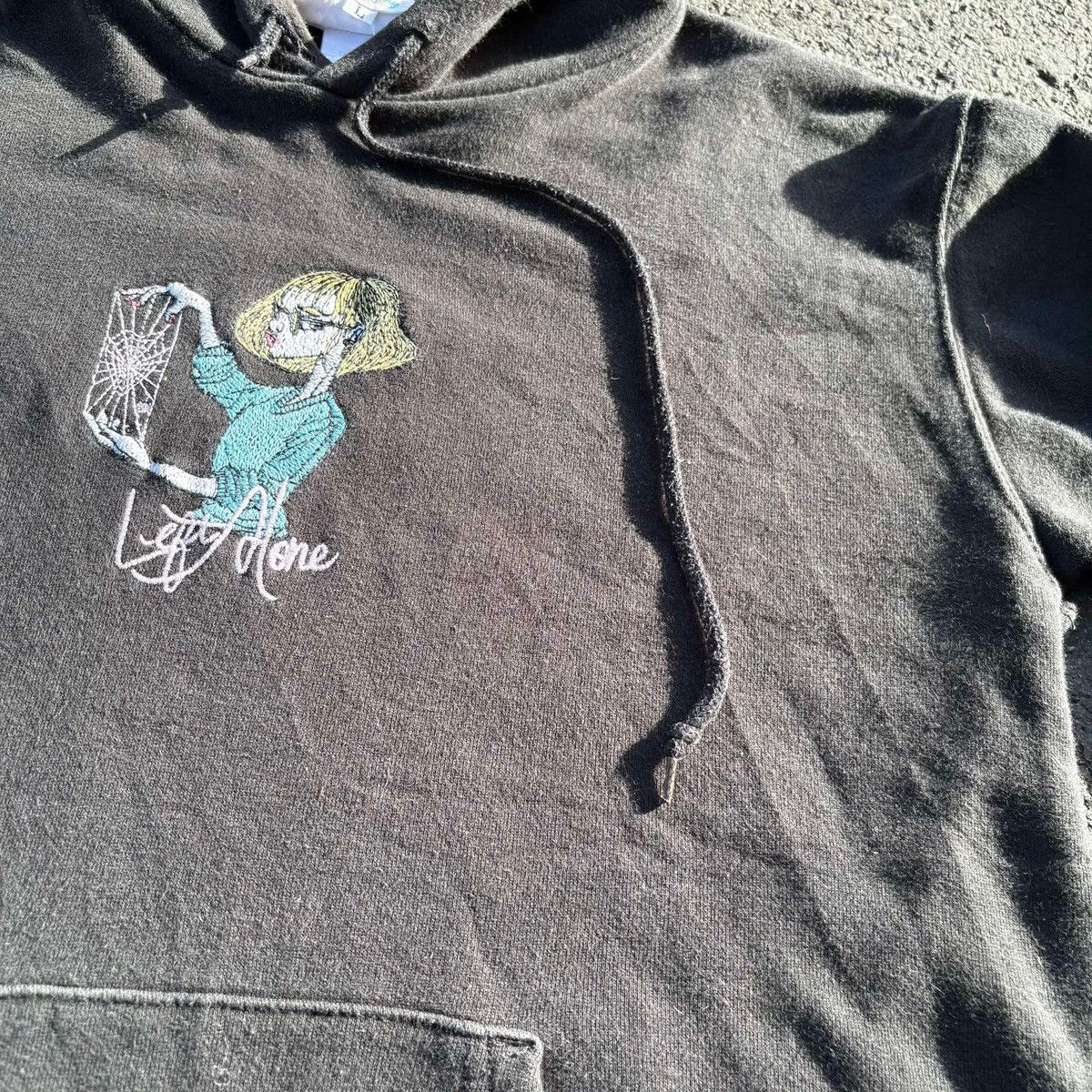 Vintage Left Alone Japan Embroidery Hoodie Spider Web Graphic Faded Size US M / EU 48-50 / 2 - 7 Thumbnail