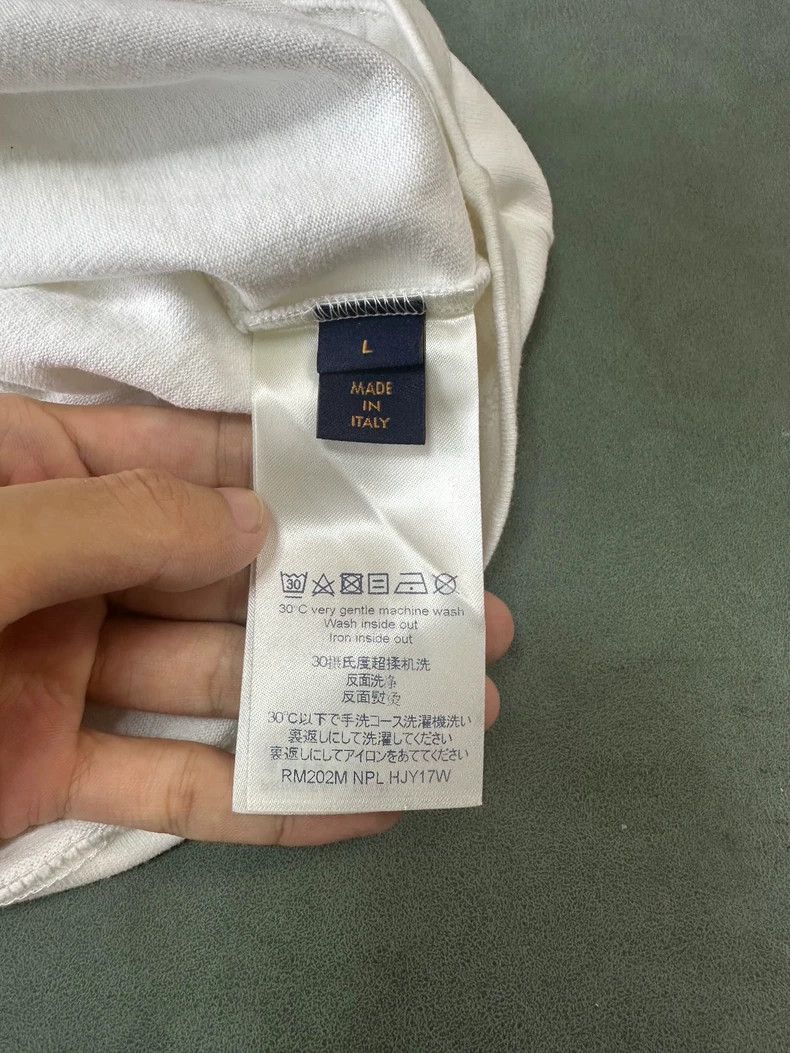 Louis Vuitton Louis Vuitton Featured printed embroidered short sleeves 25 Size US L / EU 52-54 / 3 - 4 Thumbnail