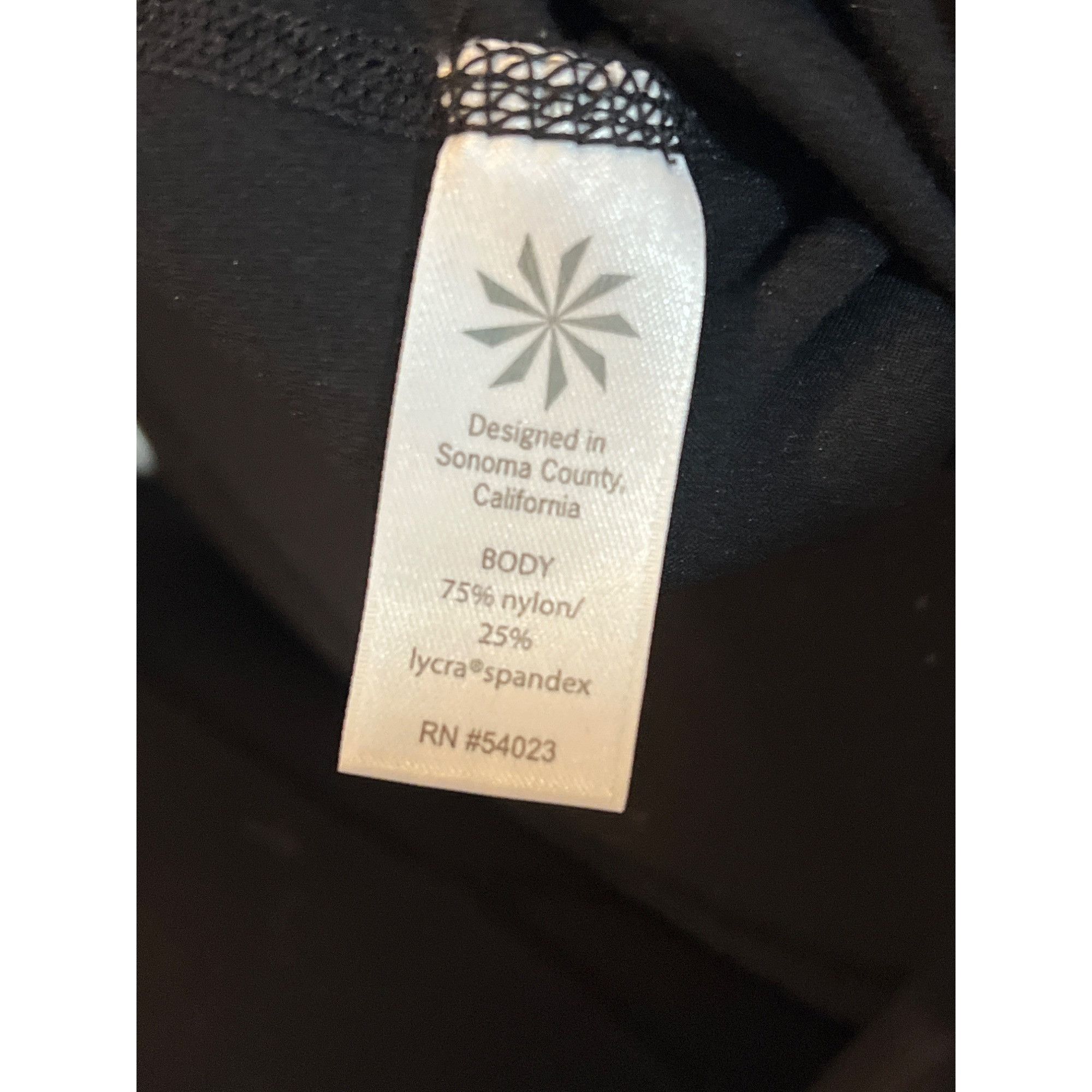 Athleta Athleta Black High-Rise Capri Leggings Womens Size SP Size 27" / US 4 / IT 40 - 4 Thumbnail