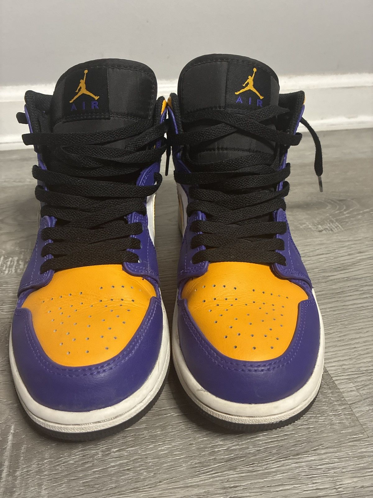 Jordan Brand Jordan 1 Mid “Lakers” Size US 8 / EU 41 - 3 Thumbnail