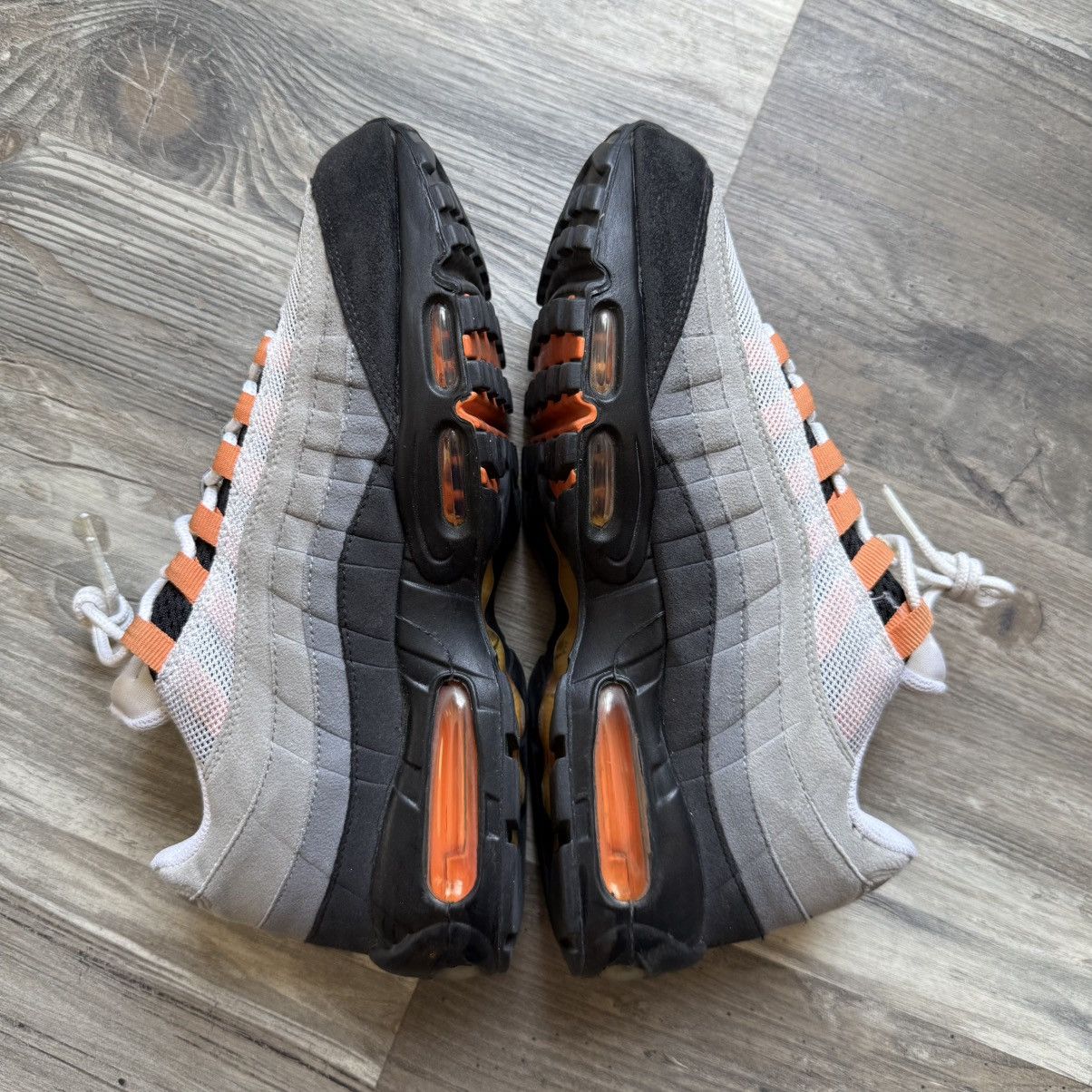 Nike S/S 2011 Nike Air Max 95 "Bright Mandarin" Size US 9.5 / EU 42-43 - 4 Thumbnail