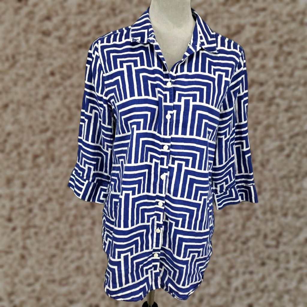 Vintage VINTAGE No Iron Top Chico's Blouse Shirt Womens Small Blue Geometric Button Up casual Sleeve 3/4 Classic S Women Size S / US 4 / IT 40 - 1 Thumbnail