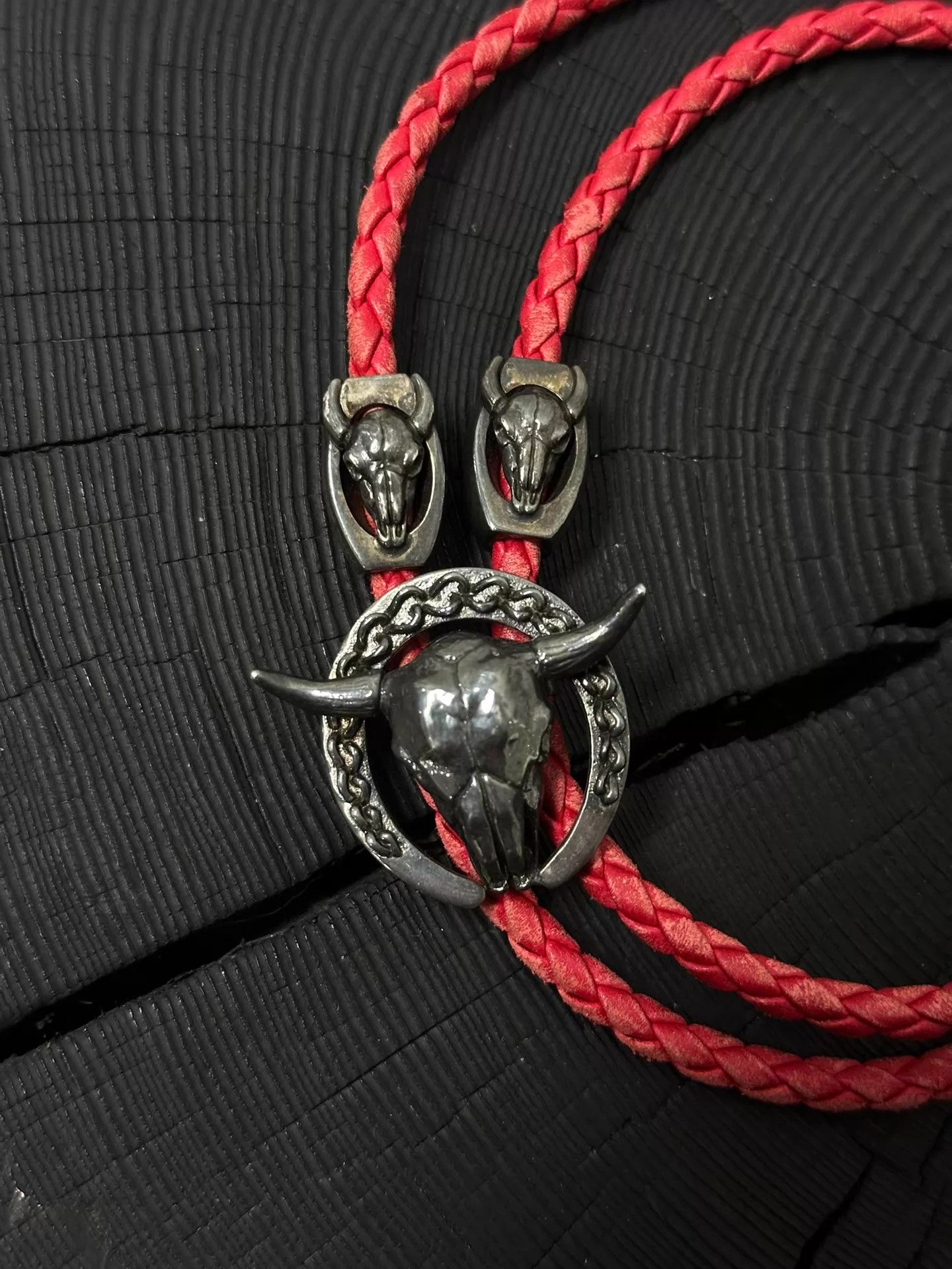 Yohji Yamamoto Yohji Yamamoto y's 00s sheep head tie clip red/black Size ONE SIZE - 3 Thumbnail