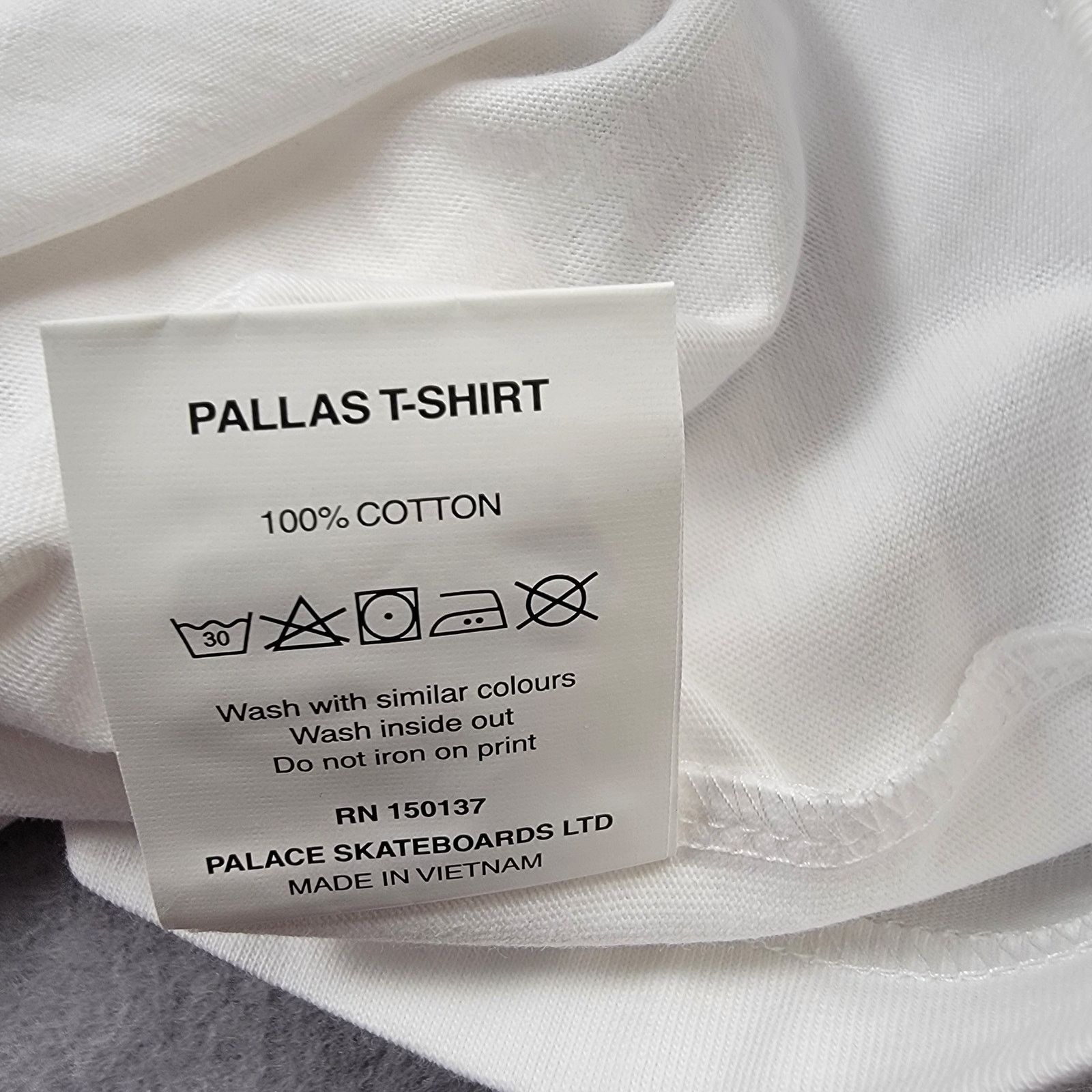 Palace Palace Skateboards PALLAS Family T Sz S White New (553) Size US S / EU 44-46 / 1 - 4 Thumbnail