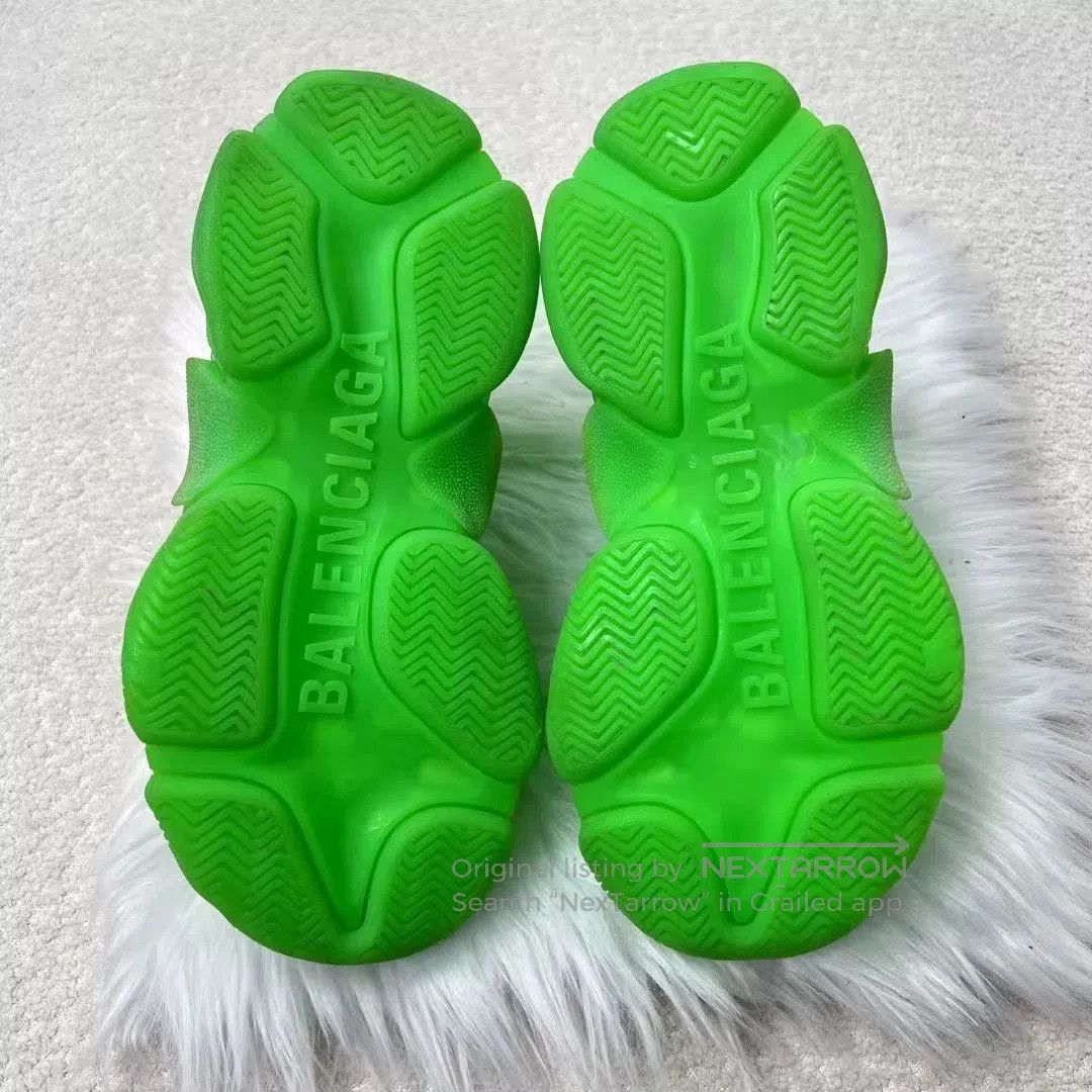 Balenciaga Balenciaga Green Triple S Sneakers. Size US 4 / IT 34 - 5 Thumbnail
