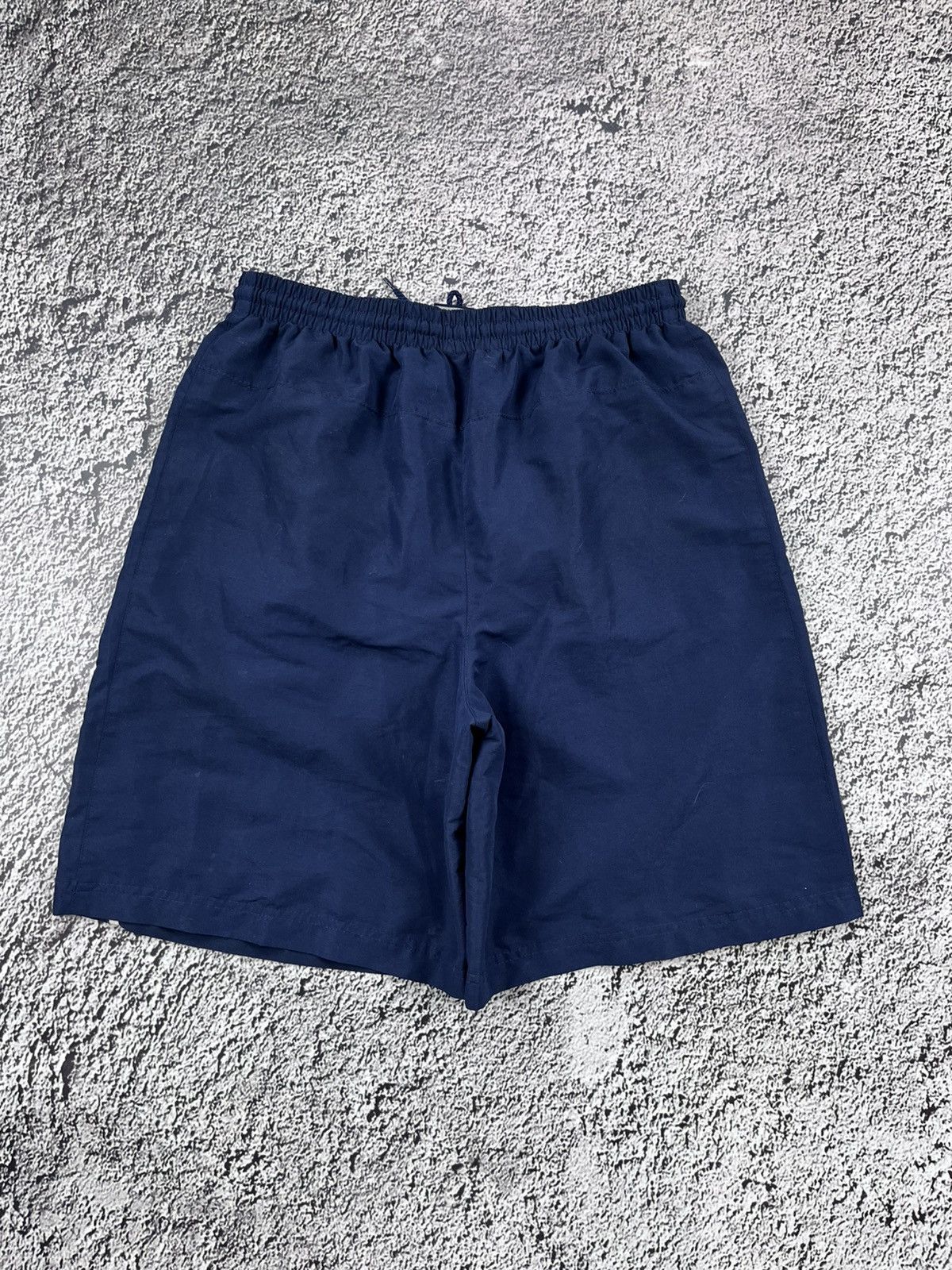 Umbro Vintage 90s Umbro shorts streetwear big logo style L Size US 34 / EU 50 - 6 Thumbnail