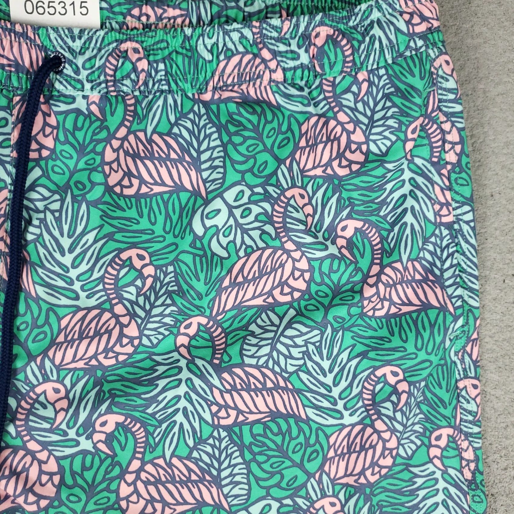 Vineyard Vines Vineyard Vines Shorts Mens XL Green Pink Flamingo Surf Beach Board Swim Trunks Size US 36 / EU 52 - 3 Thumbnail