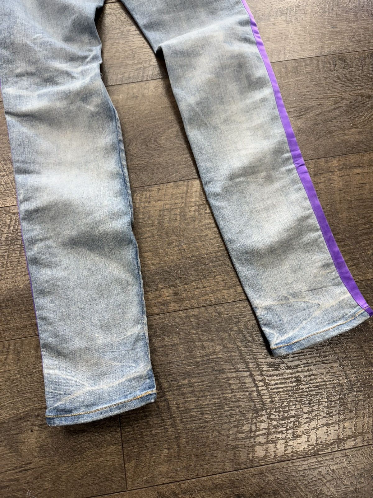 Amiri Lakers Track Jeans (33) Size US 33 - 6 Thumbnail