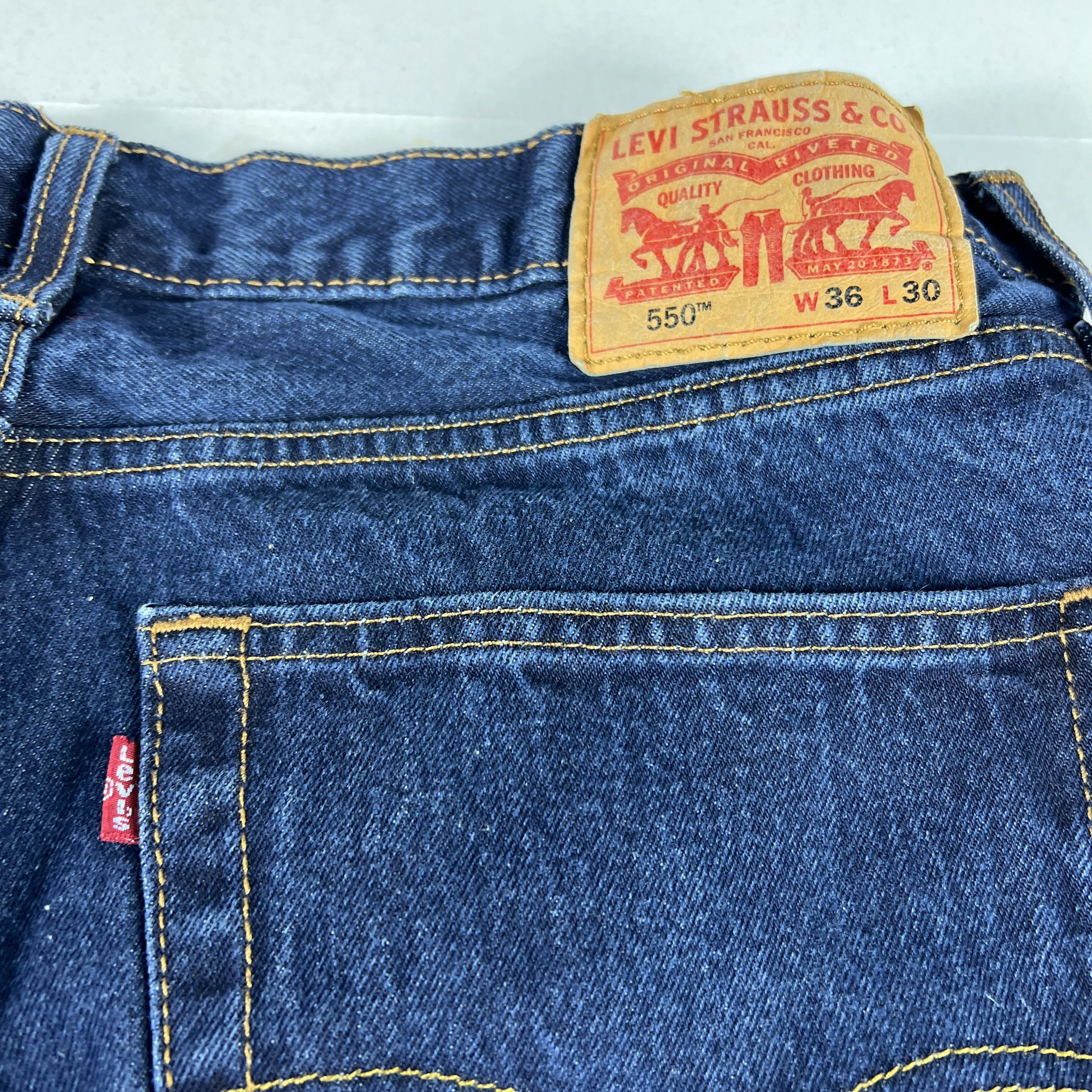 Levi's Levi's Jeans 550 Relaxed Fit Dark Blue Cotton Denim Size US 36 / EU 52 - 13 Thumbnail