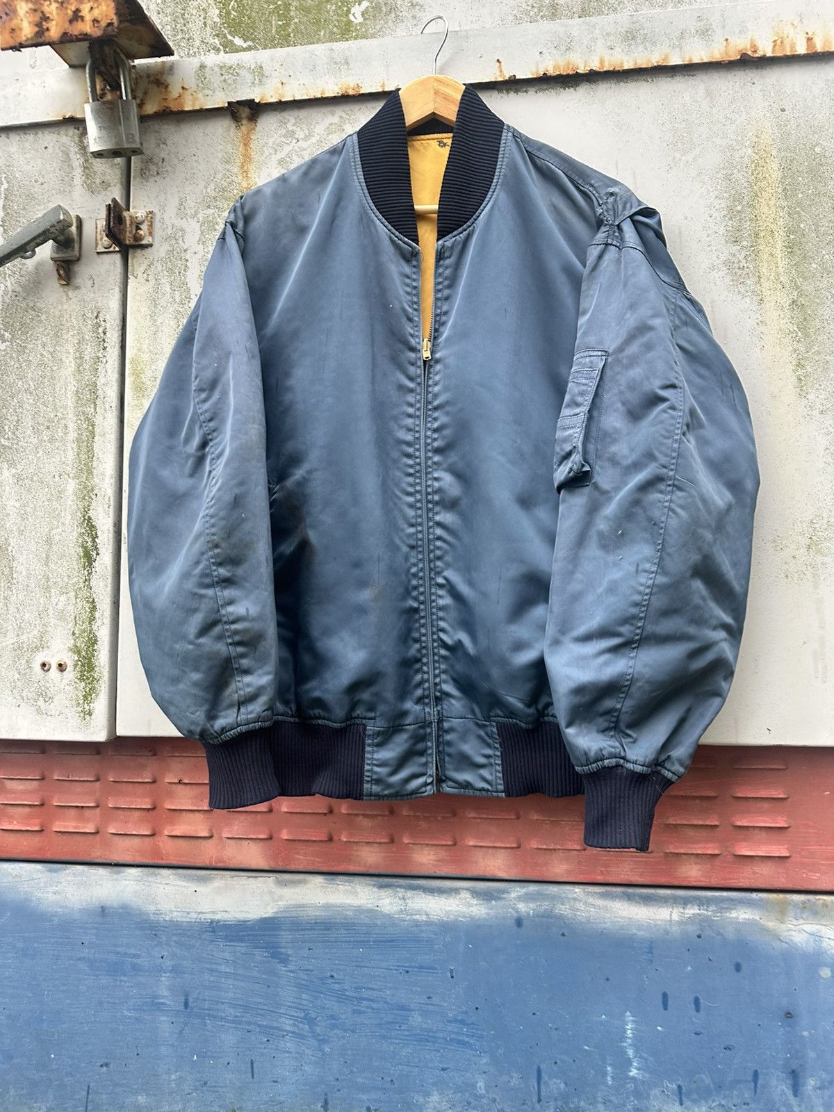 Vintage 👹THRASHED MA-1 Man Intermediate Bomber Jacket Size US M / EU 48-50 / 2 - 5 Thumbnail