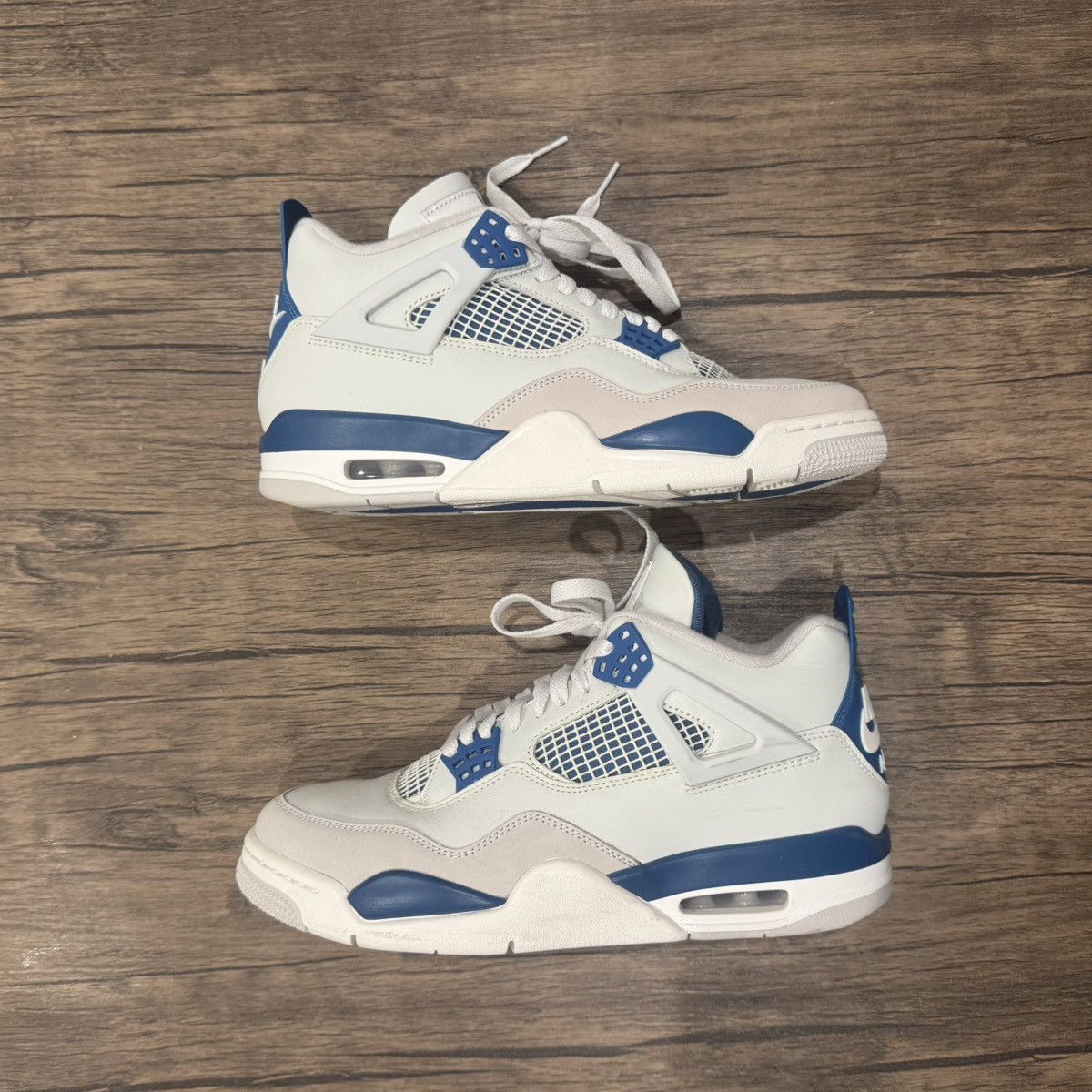 Nike Jordan 4 Retro Military Blue Size US 9.5 / EU 42-43 - 2 Thumbnail