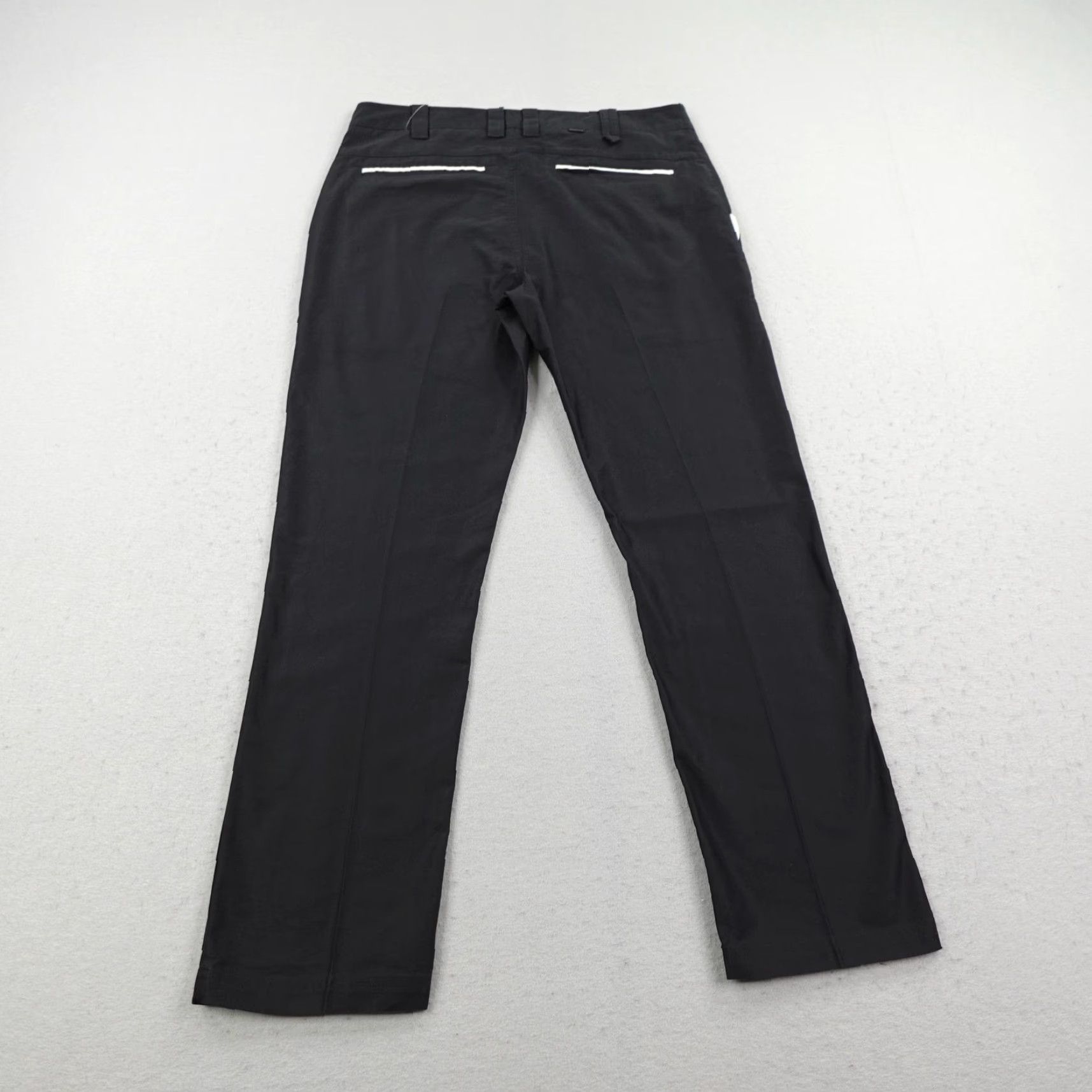 Oakley Oakley Pants Men 33x32 Black Chino Golf Regular Straight Leg Cotton Blend Slacks Size US 33 - 4 Thumbnail