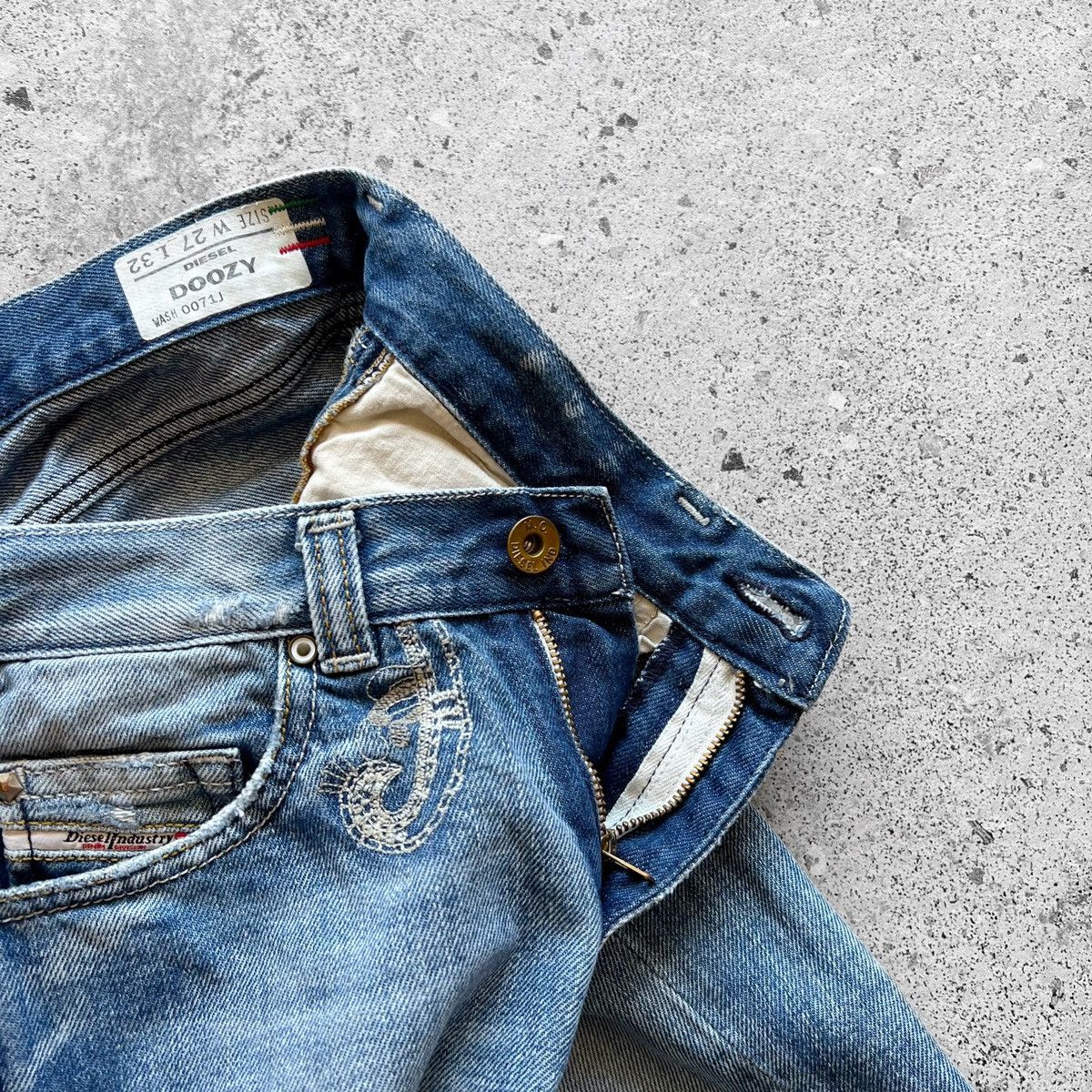 Designer × Diesel Diesel Doozy Wash 0071J Women’s Blue Denim Jean Shorts Size 27" / US 4 / IT 40 - 6 Thumbnail