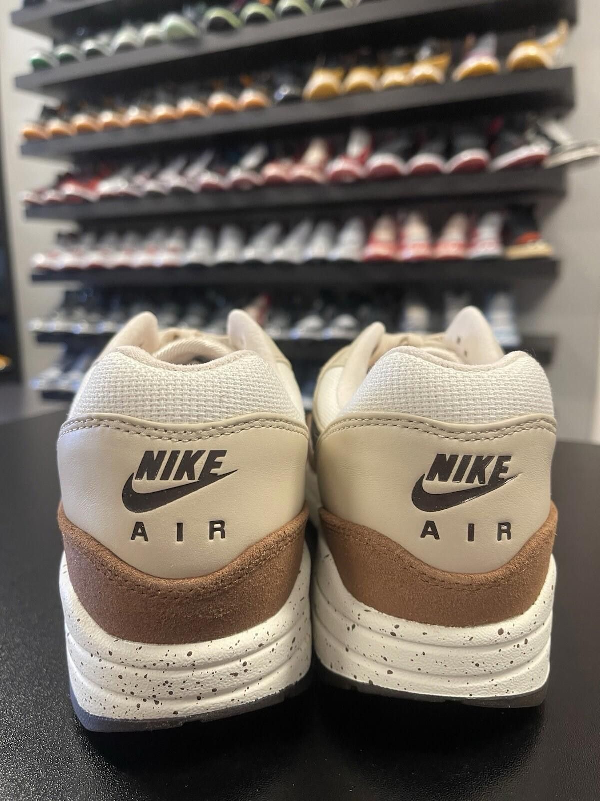 Nike Size 9.5 - Nike Air Max 1 '87 Sneakers FZ3621-220 Velvet Size US 9.5 / IT 39.5 - 4 Thumbnail