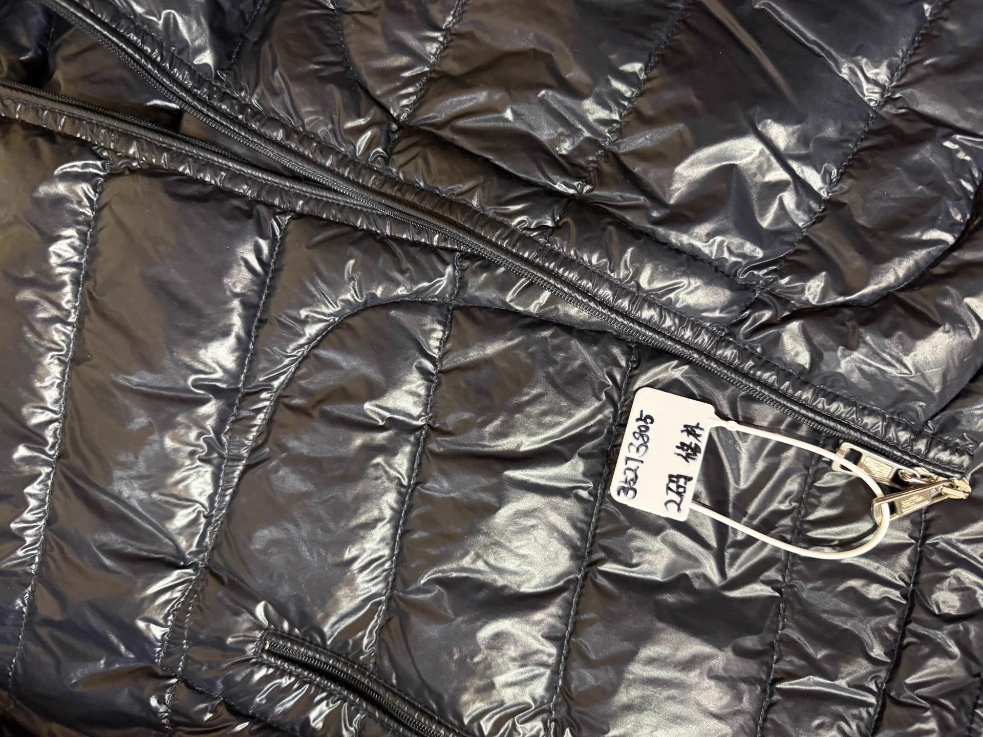 Moncler Moncler Black Acorus Women Down Jacket 2 Damaged Sleeves Size XS / US 0-2 / IT 36-38 - 4 Thumbnail