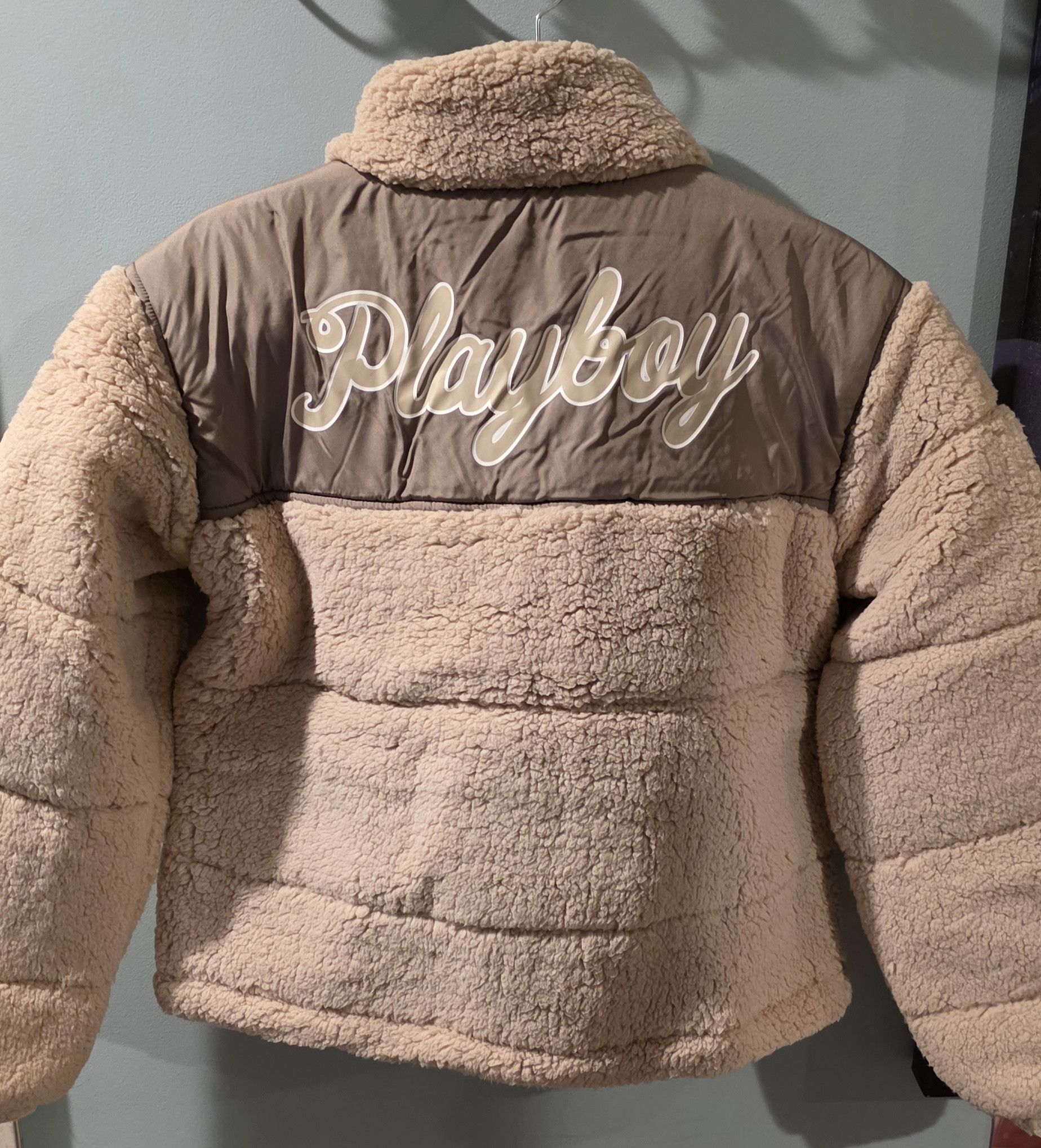 Pacsun × Playboy PacSun Playboy Women's Sherpa Cropped Zip Front Jacket XS/S Size S / US 4 / IT 40 - 2 Thumbnail