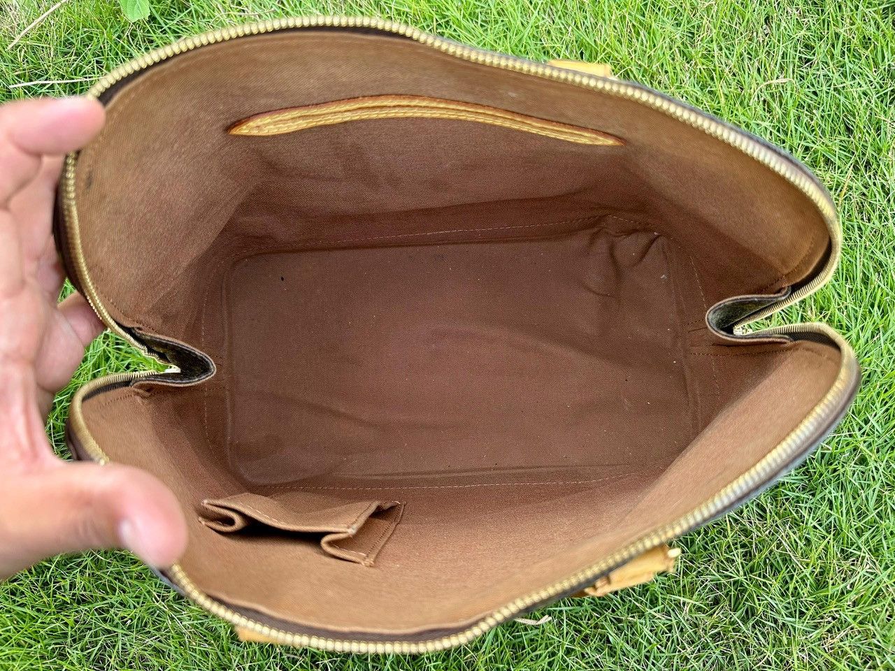 Louis Vuitton Authentic Louis Vuitton Monogram Canvas Alma PM Bag Size ONE SIZE - 6 Thumbnail