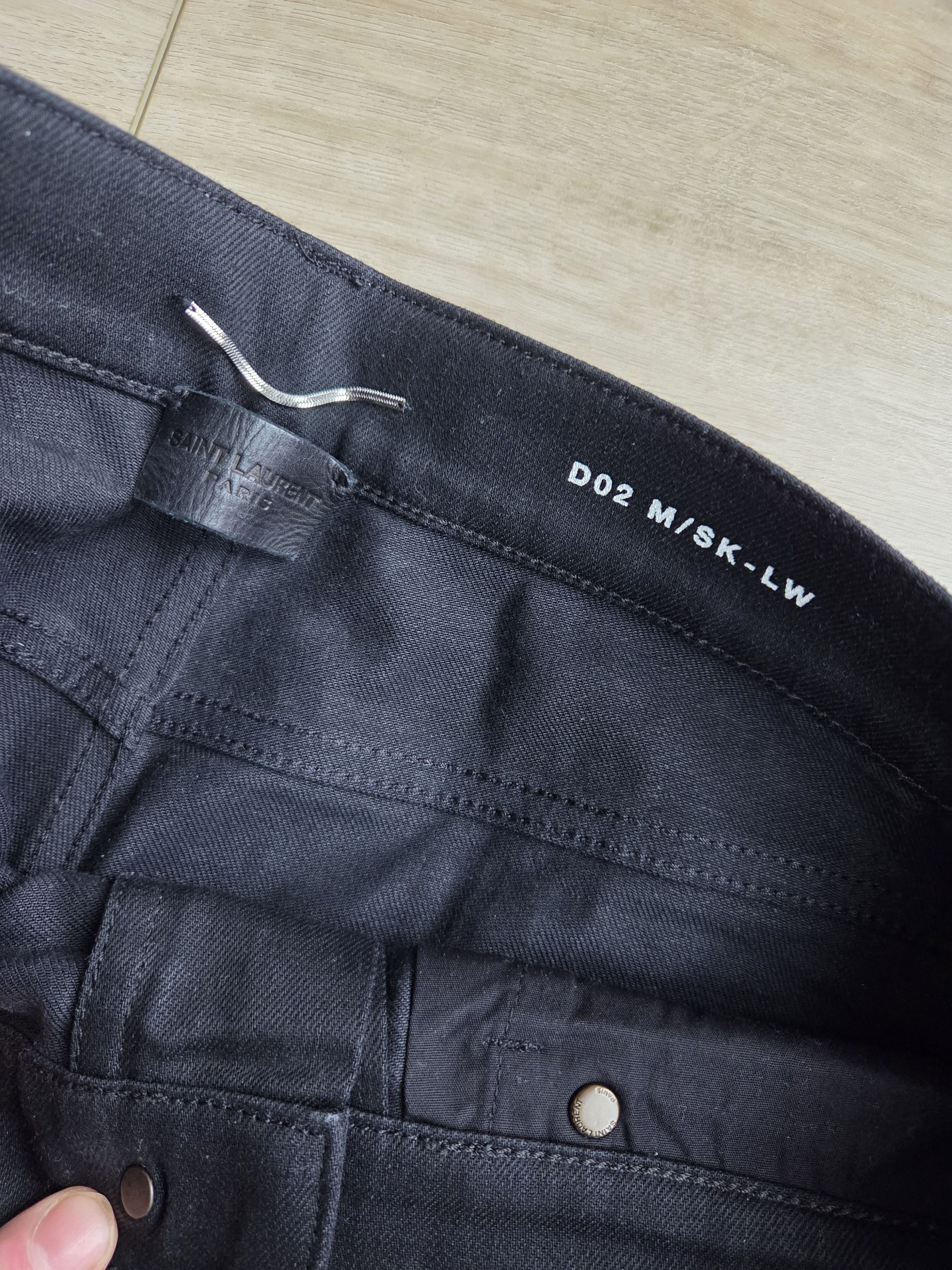 Yves Saint Laurent Ysl black denim jeans Size US 33 - 6 Thumbnail