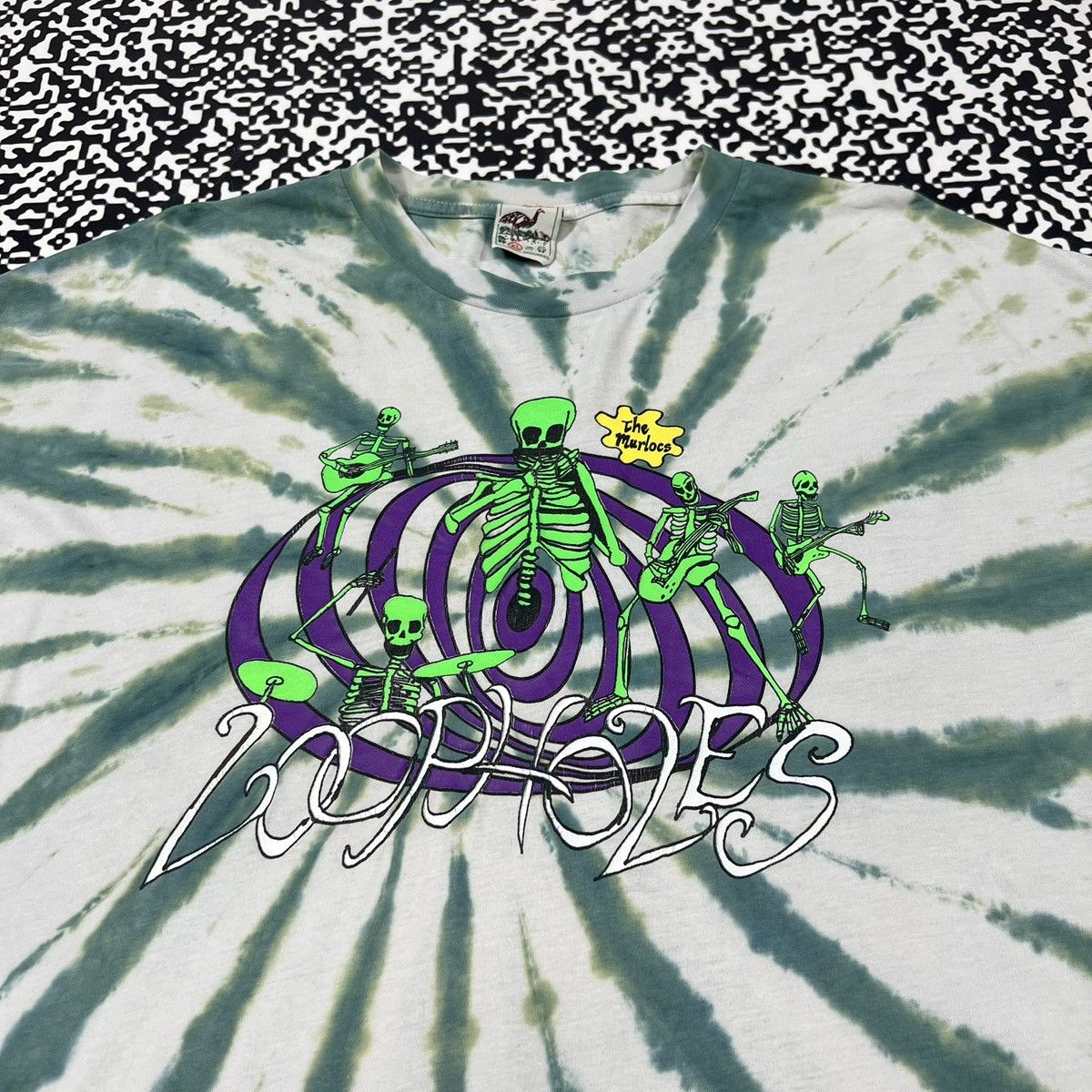 Band Tees Vintage Y2K The Murlocs Loopholes Tie Dye Band Rock T-shirt Size US XL / EU 56 / 4 - 6 Thumbnail