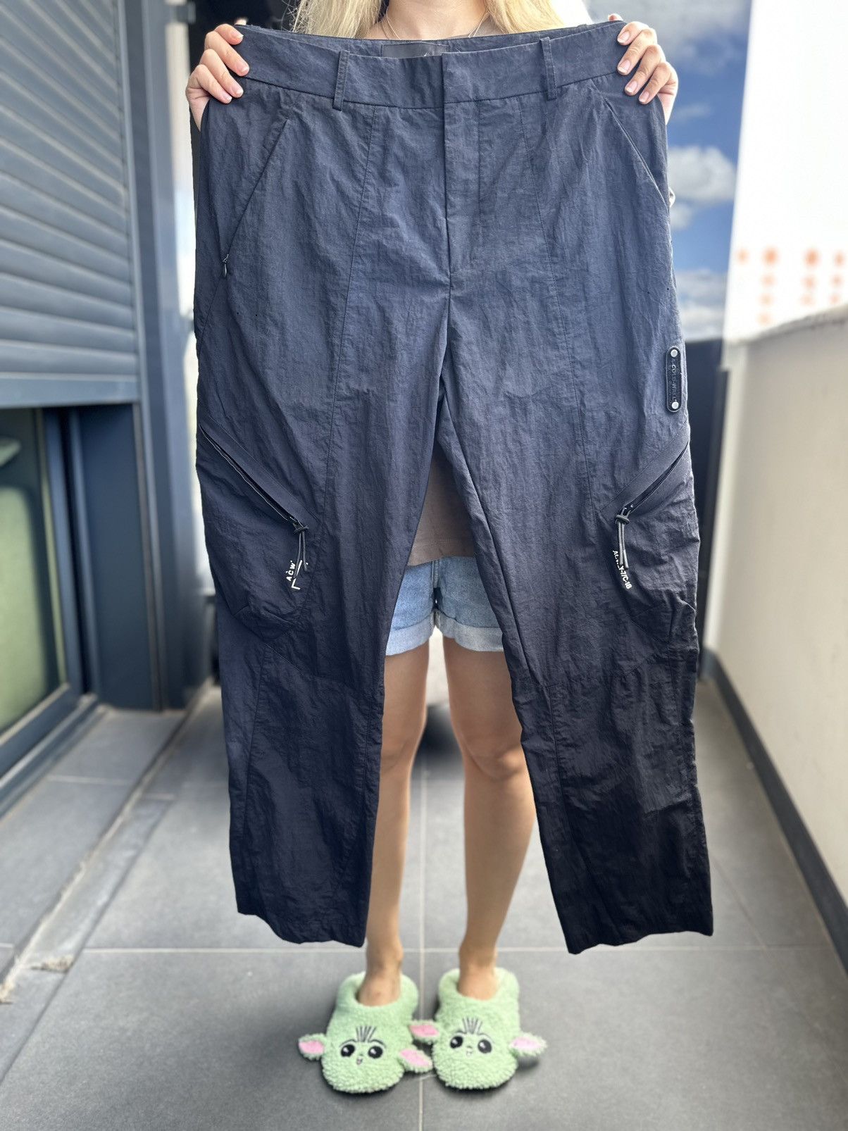 A-COLD-WALL* A-COLD-WALL* Black Polyamide Cargo Pants Size US 34 / EU 50 - 5 Thumbnail