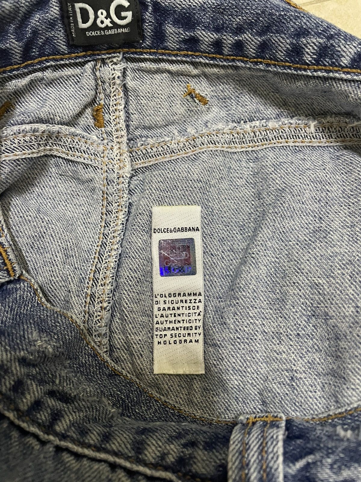 Dolce & Gabbana Dolce & Gabbana Distressed Denim Mini Skirt. Size 26" / US 2 / IT 38 - 7 Thumbnail