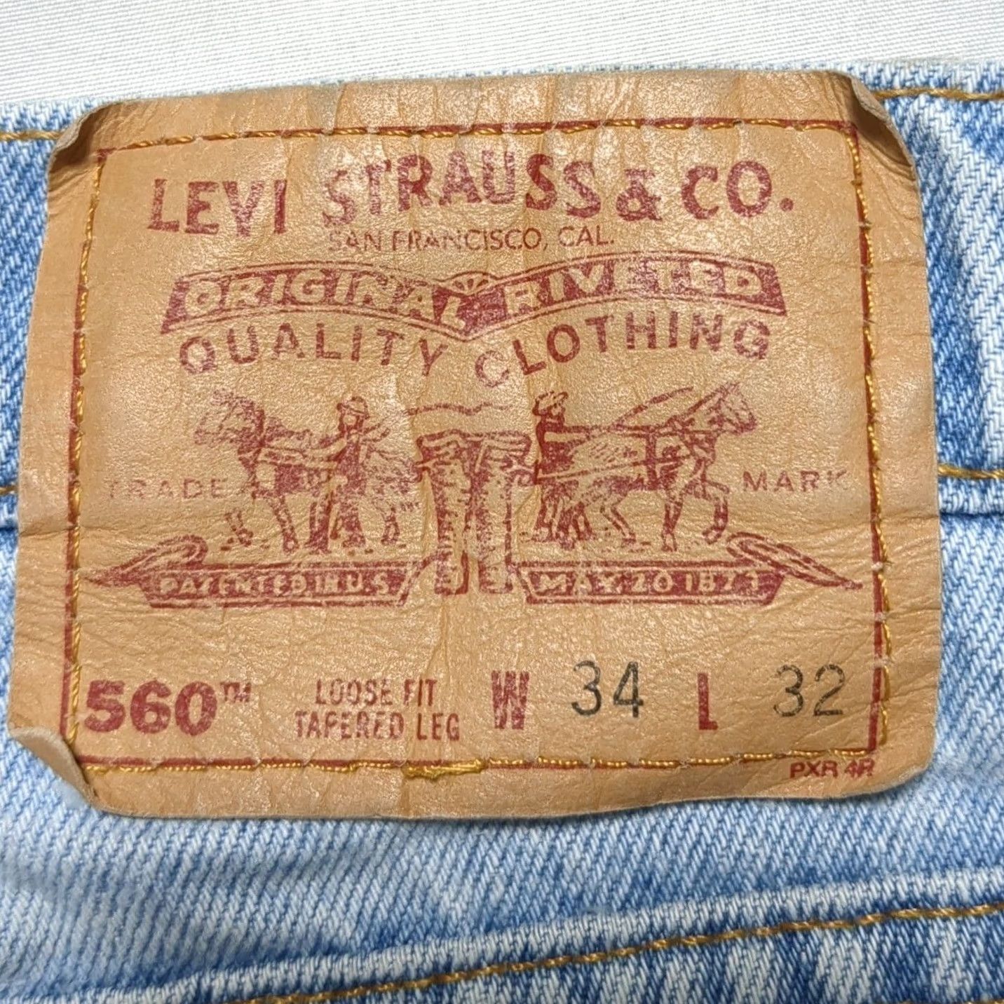 Levi's VTG Levi's 560 Loose Fit Tapered Leg Jeans Light Wash 34x32 Made in USA 90s Men Jeans Size US 34 / EU 50 - 2 Thumbnail