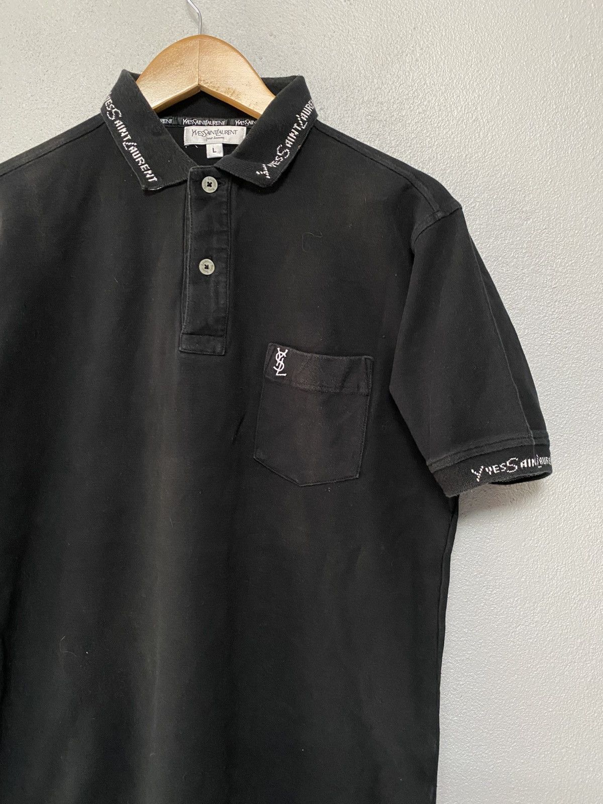 Yves Saint Laurent logo polos B4