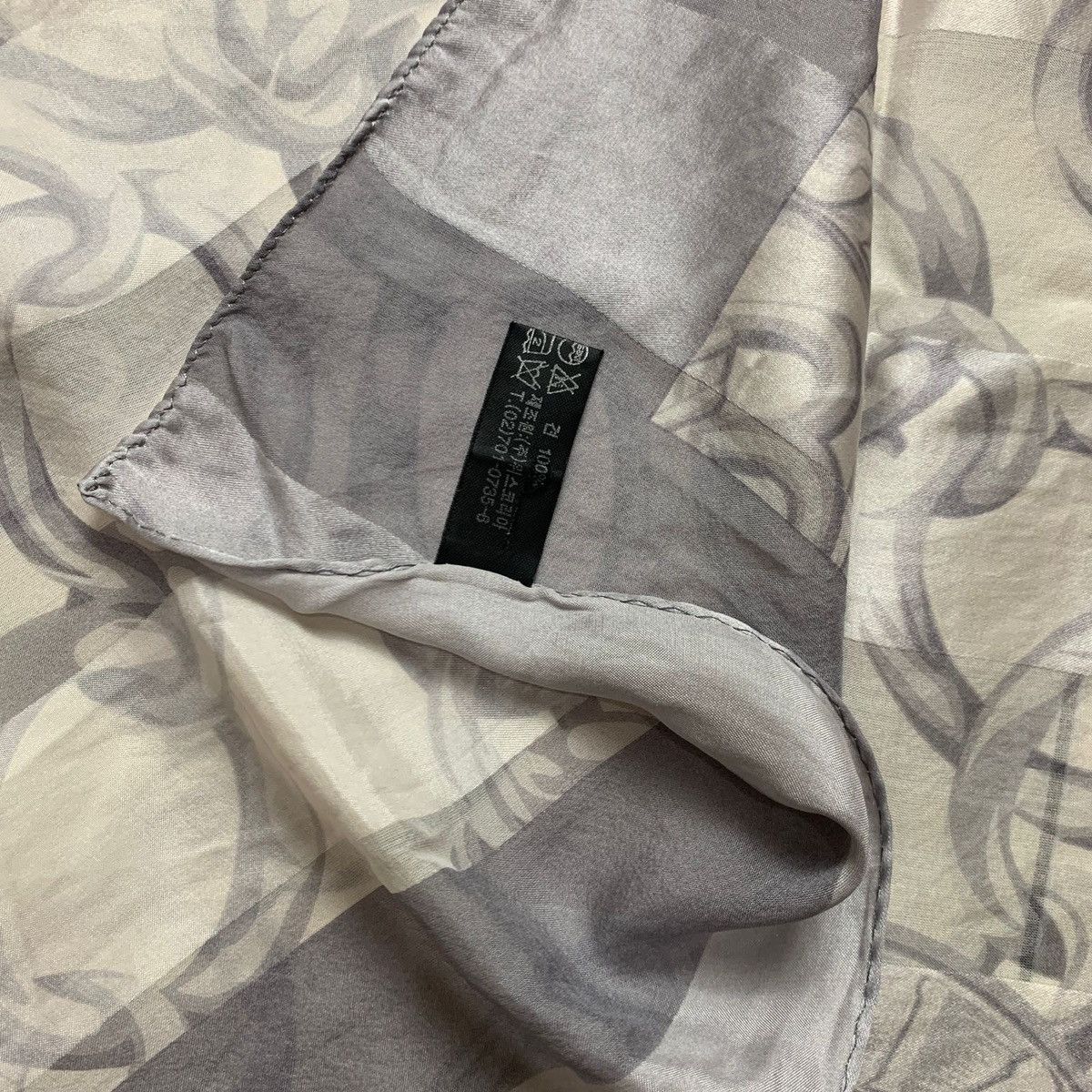 Balenciaga Balenciaga Chain Printed Silk Scraves Size ONE SIZE - 5 Thumbnail