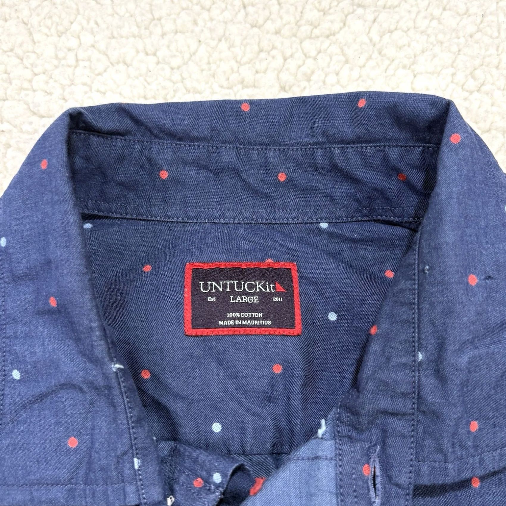 UNTUCKit UNTUCKit Mens L Button-Up Shirt Multicolor Polka Dot Short Sleeve Cotton Navy Red Slimming Easy Care Regular Casual Shirt Mens Front Button Closure Size US L / EU 52-54 / 3 - 2 Thumbnail