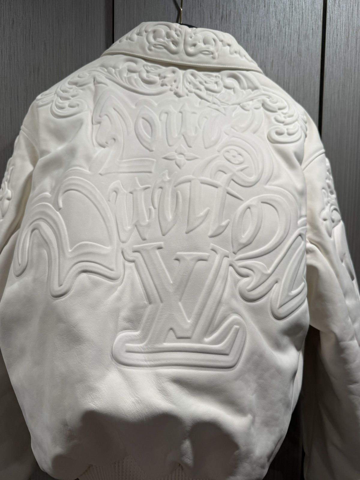 Louis Vuitton Louis Vuitton Ornament Monogram Debossed Leather Jacket Size US S / EU 44-46 / 1 - 5 Thumbnail