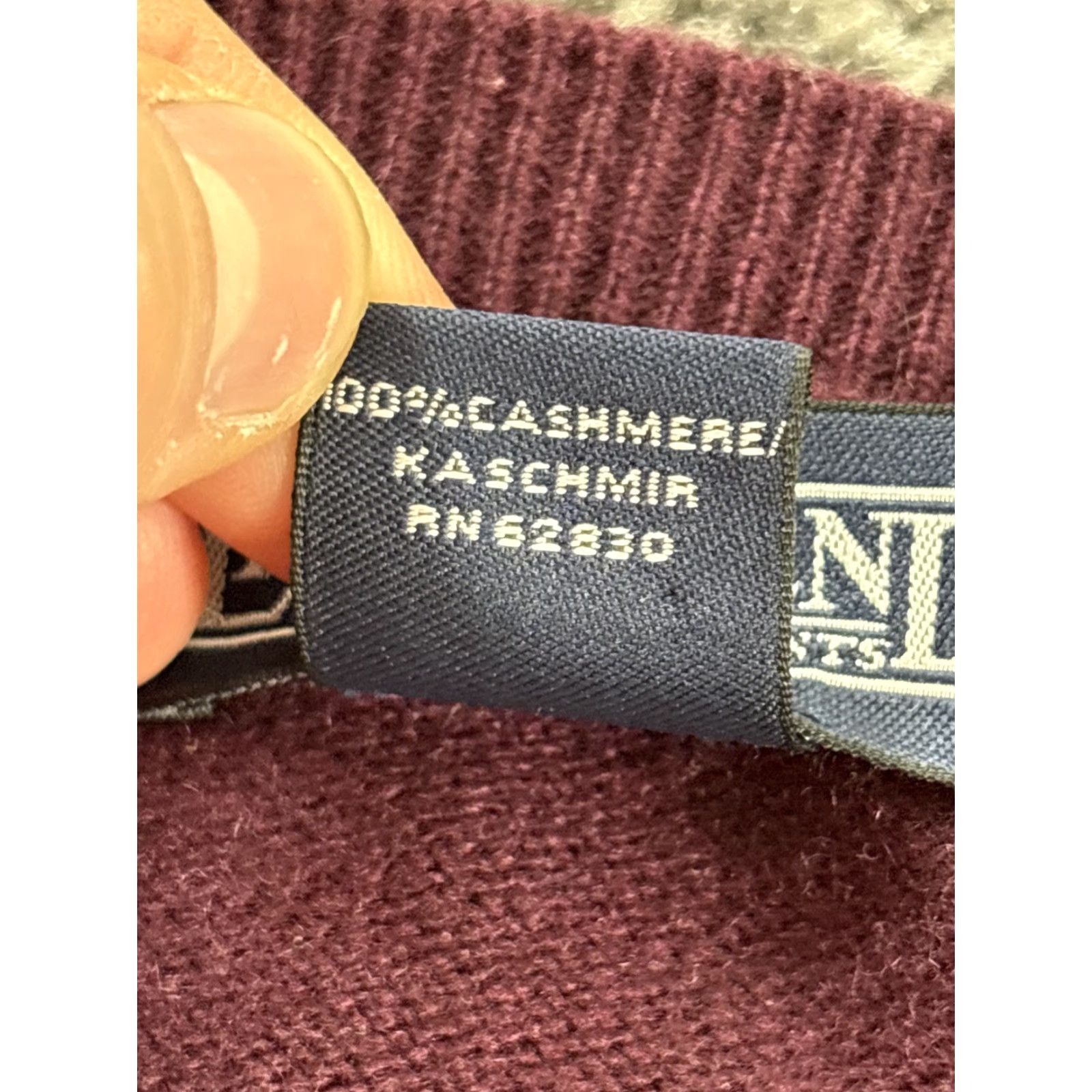 Lands' End VINTAGE Lands’ End Men’s Sweater Card Cashmere V-Neck Pullover XL Regular Red Knit Long Sleeve Mens Fall Winter Size XL Size US XL / EU 56 / 4 - 6 Thumbnail