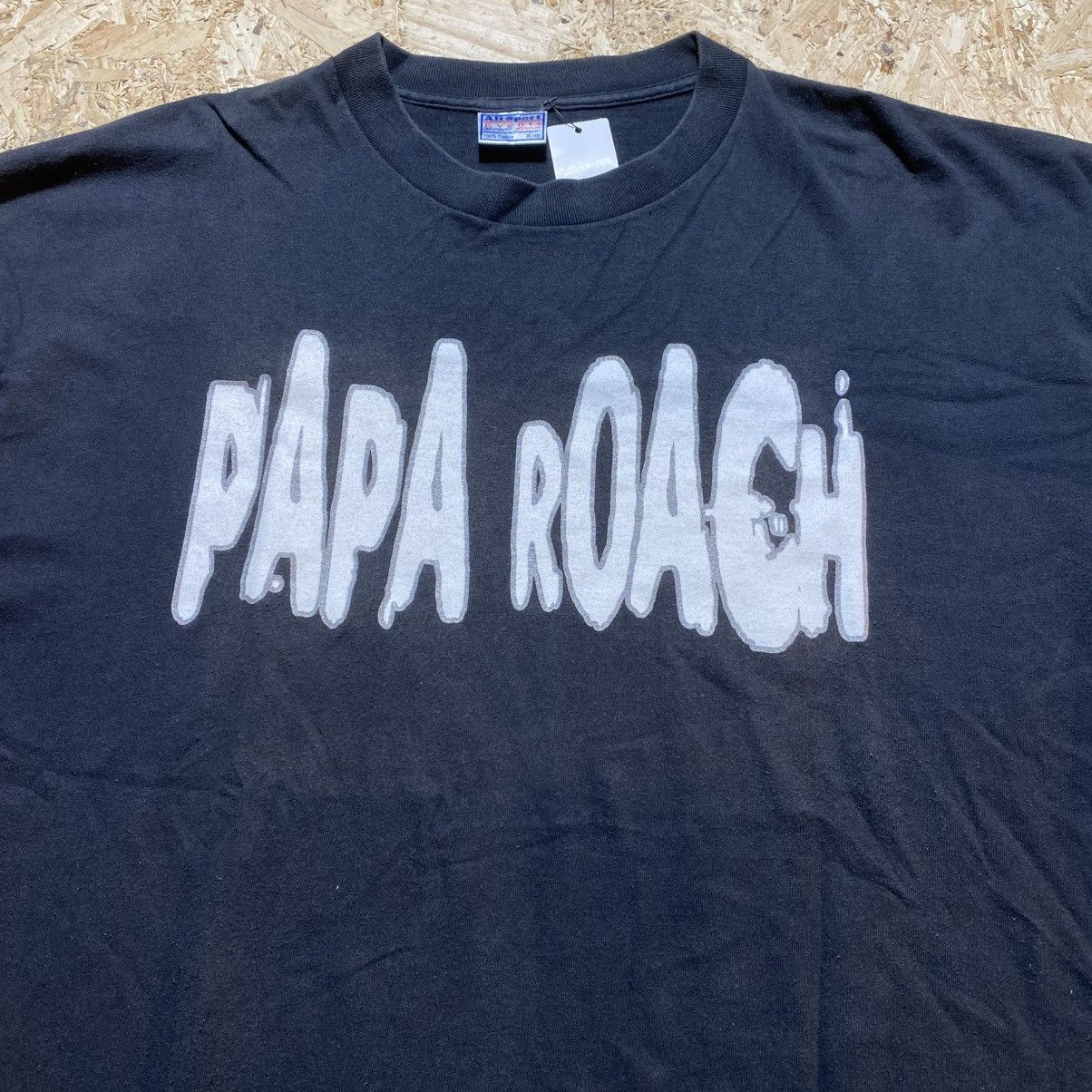 Band Tees Vintage Nu Metal Papa Roach Tee Size US XL / EU 56 / 4 - 1 Thumbnail