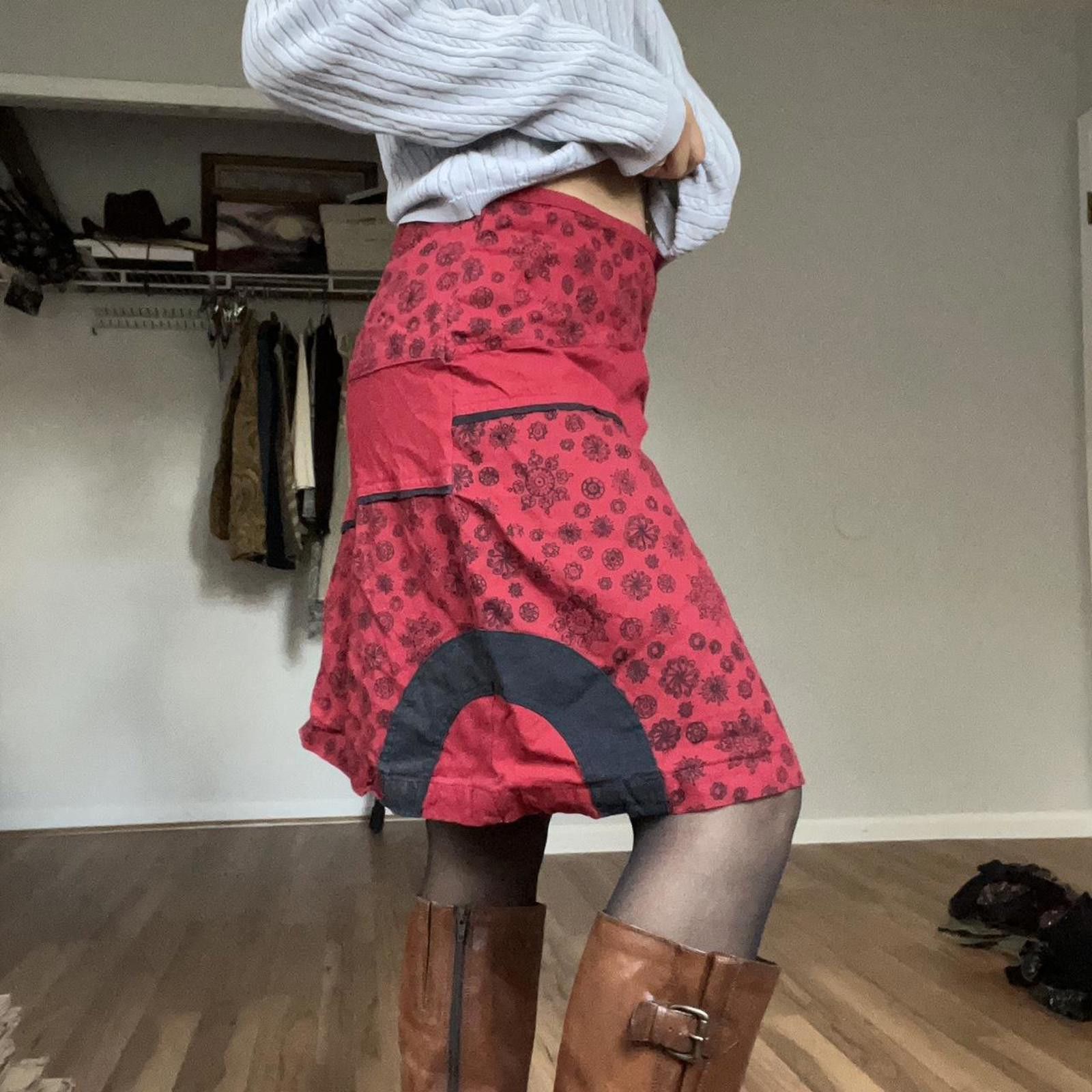Other Red and black floral print midi skirt with pockets Size 32" / US 10 / IT 46 - 3 Thumbnail