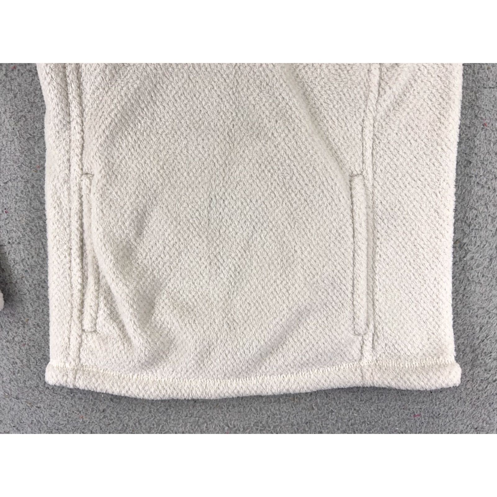 Patagonia Patagonia Sweater Womens XS White Re-Tool Snap-T Pullover Polyester Mock Neck Long Sleeve Pullover Casual Outdoor Logo Vintage: No Womens, Size XS Size XS / US 0-2 / IT 36-38 - 5 Thumbnail