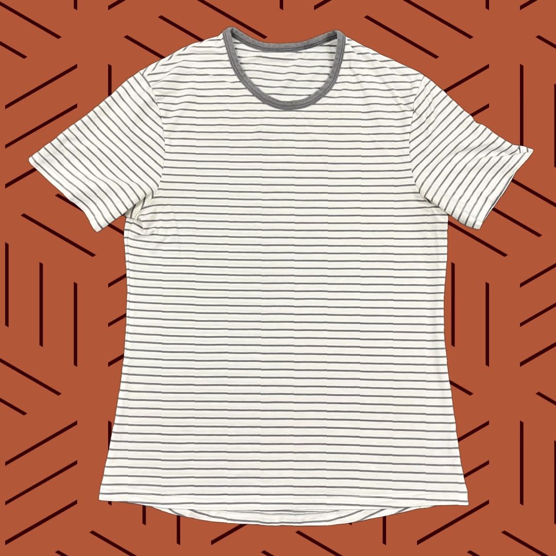 Lululemon Lululemon Shirt Mens Medium White Gray Stripe Everyday Essential Crewneck Casual Size US M / EU 48-50 / 2 - 1 Thumbnail