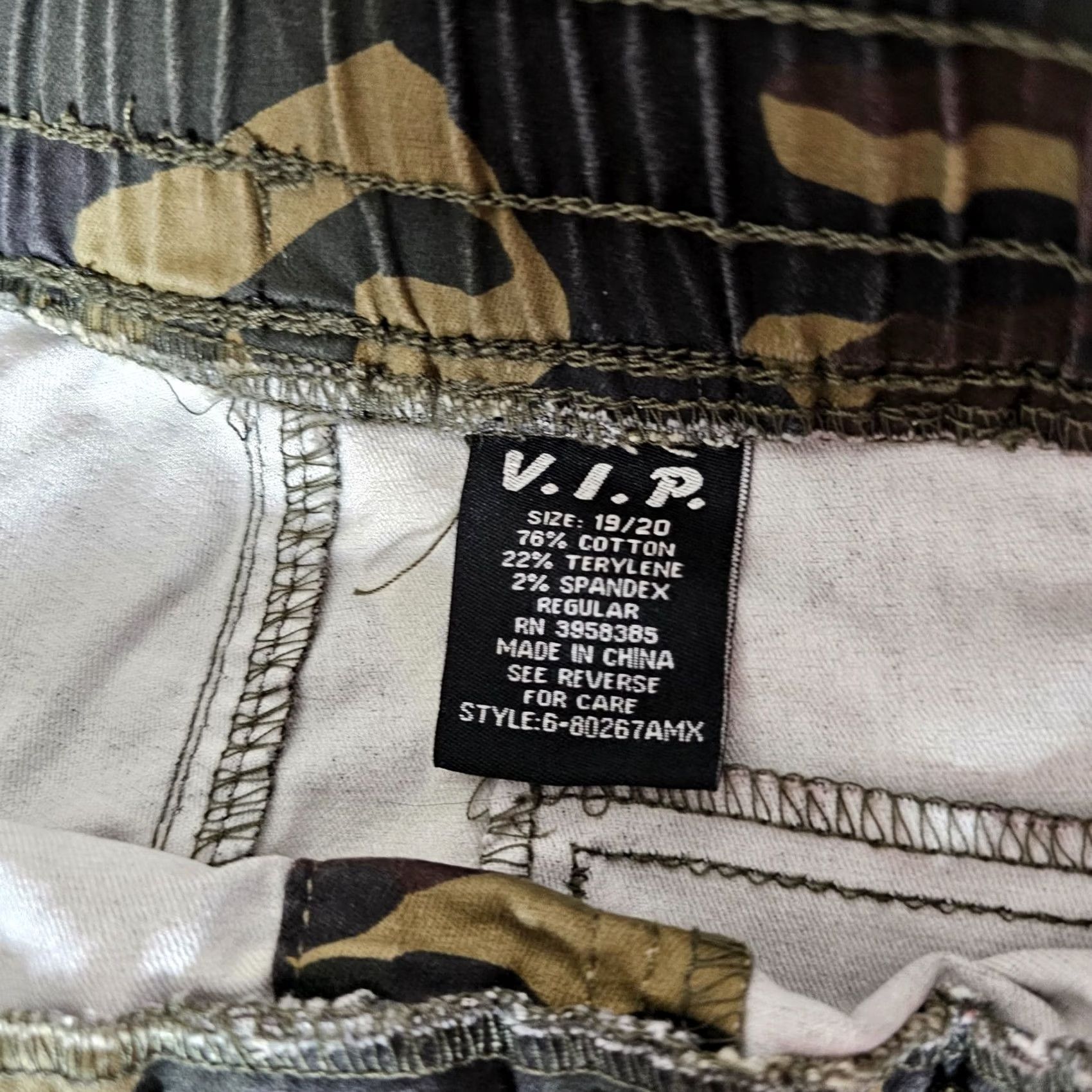 Vintage V.I.P Women's Cargo Shorts Camouflage Size 19/20 Elastic Waist Drawstring Pockets Cargo Green Cotton Blend Regular 34 in Waist Women Size 40" / US 18 - 3 Thumbnail
