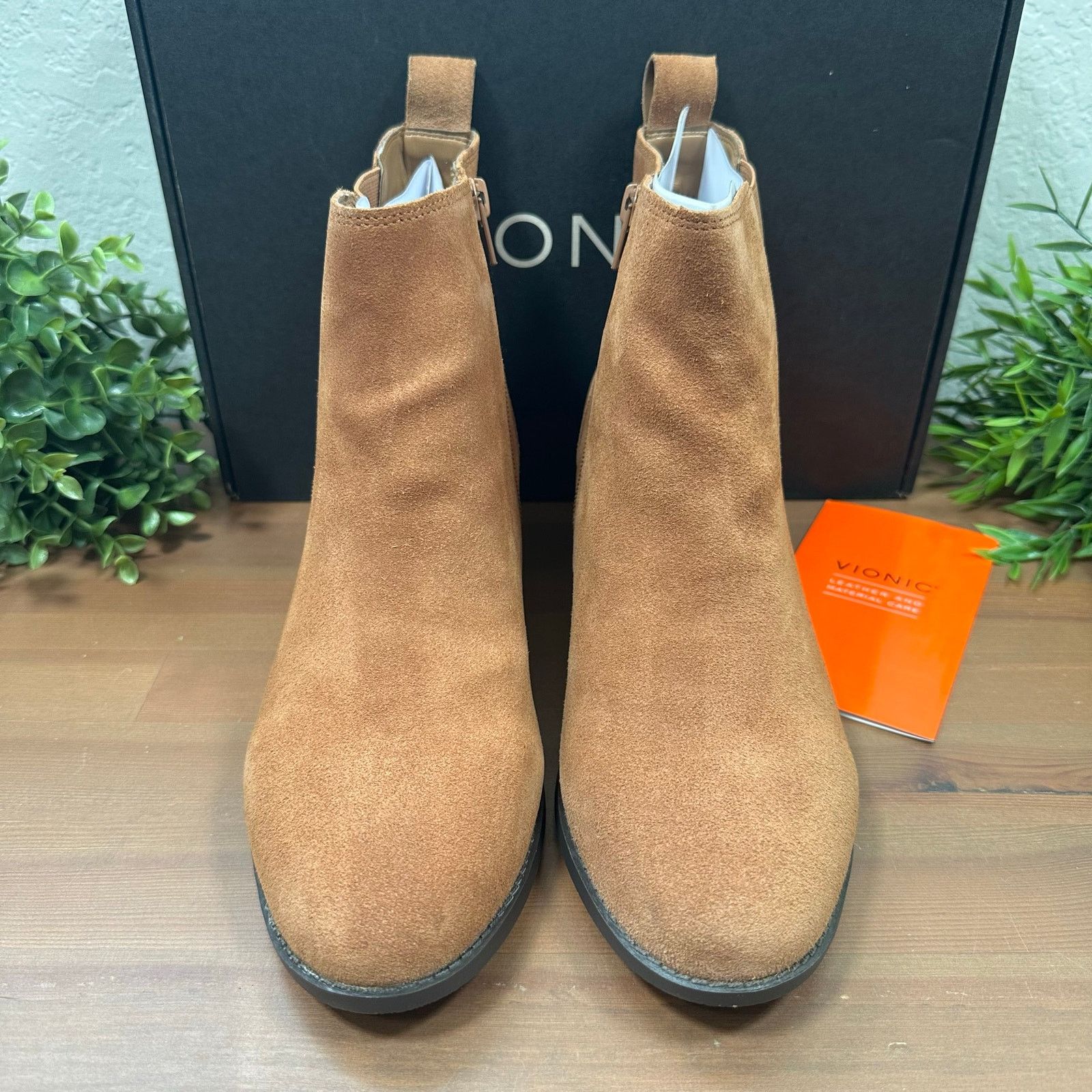 Vionic Vionic Roseland Wide Water-Repellent Suede Ankle Boots Size US 9.5 / IT 39.5 - 4 Thumbnail