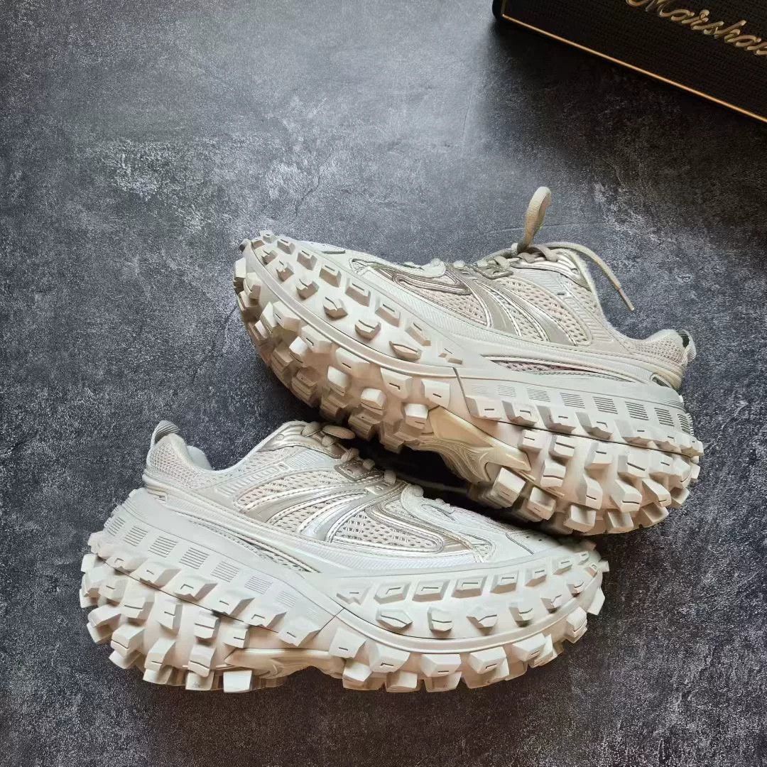 Balenciaga Balenciaga Brown Lowtop Sneakers 36 Women Size US 6 / IT 36 - 1 Thumbnail