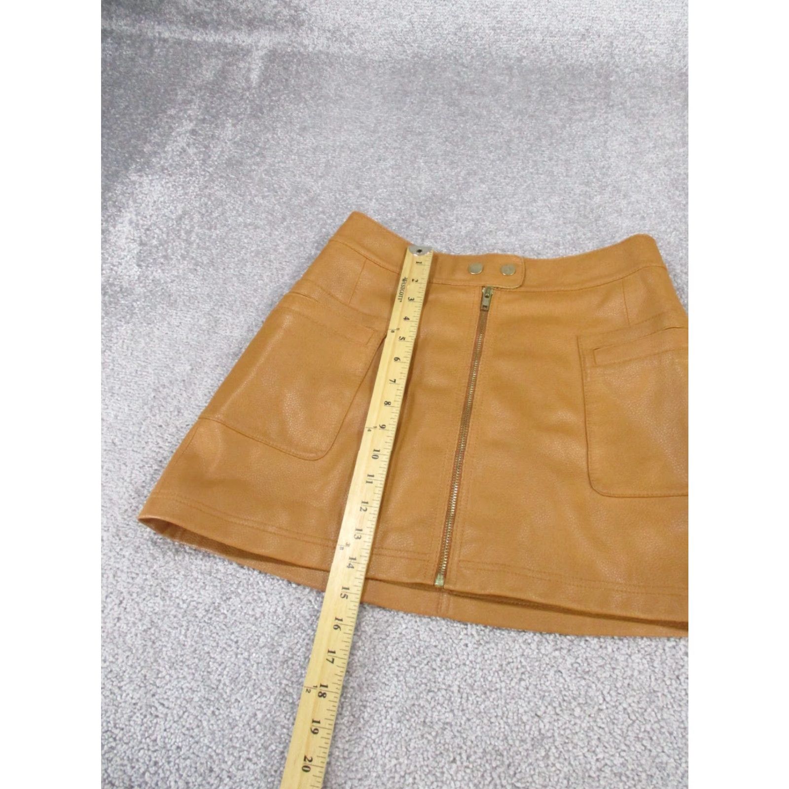 Free People VINTAGE Free People Skirt Womens 2 Light Brown Faux Leather Zip Front A-Line Short Lined Zipper Mens? Size 26" / US 2 / IT 38 - 2 Thumbnail