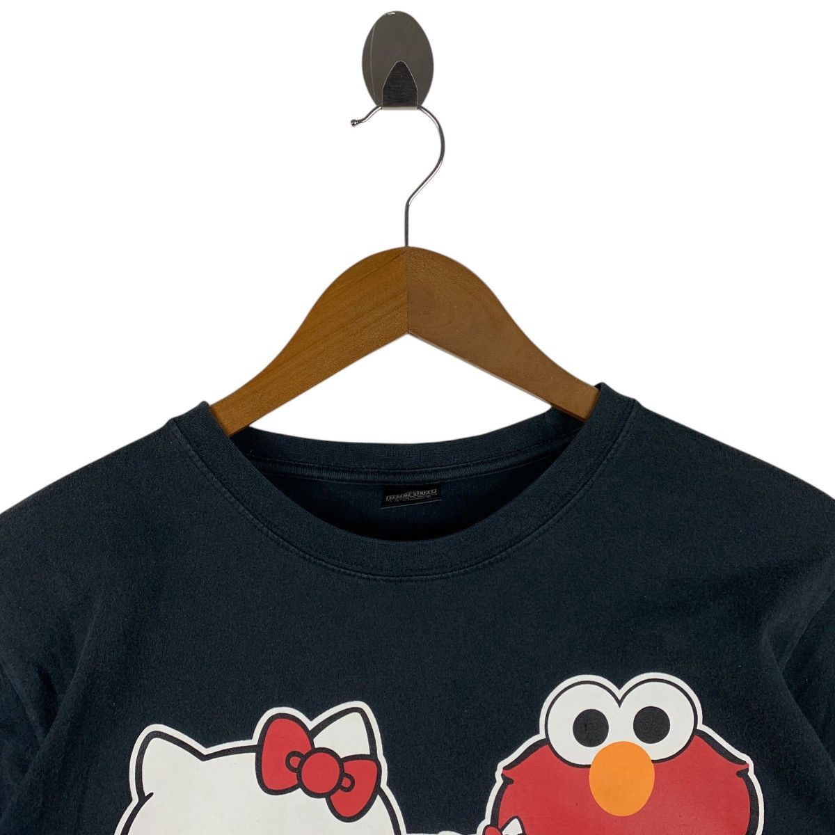 Other HELLO KITTY x SESAME STREET cartoon Long sleeve tee Size US L / EU 52-54 / 3 - 2 Thumbnail