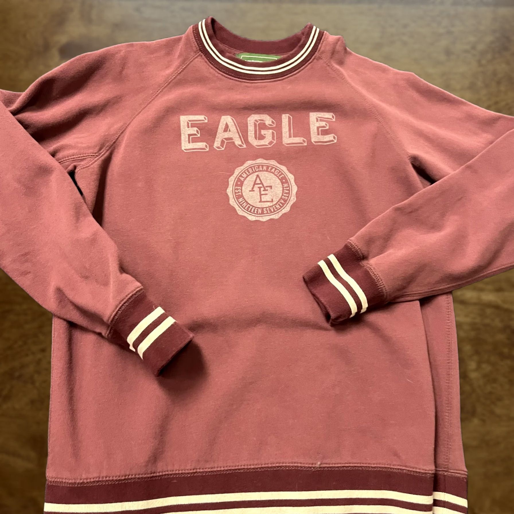 American Eagle Outfitters American Eagle Sweatshirt Mens Medium Crewneck Raglan Striped Logo Graphic Print Red Size US M / EU 48-50 / 2 - 1 Thumbnail